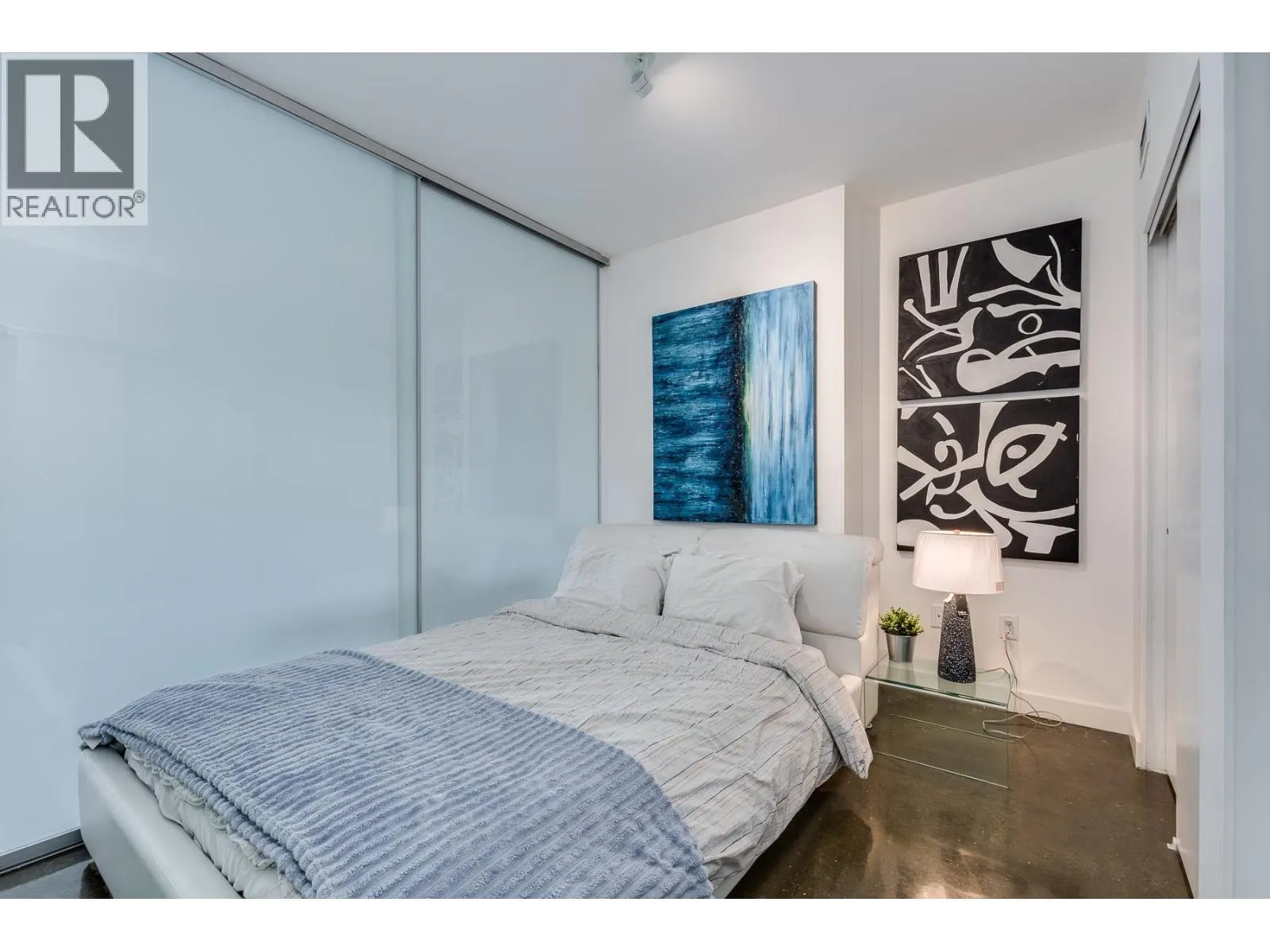 714 221 UNION STREET