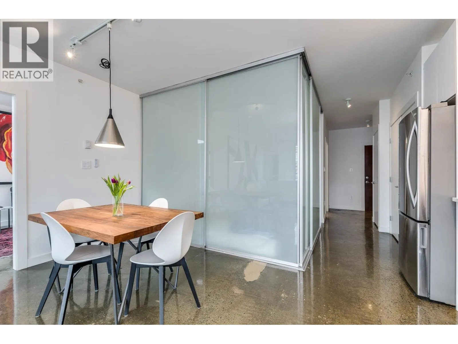 714 221 UNION STREET