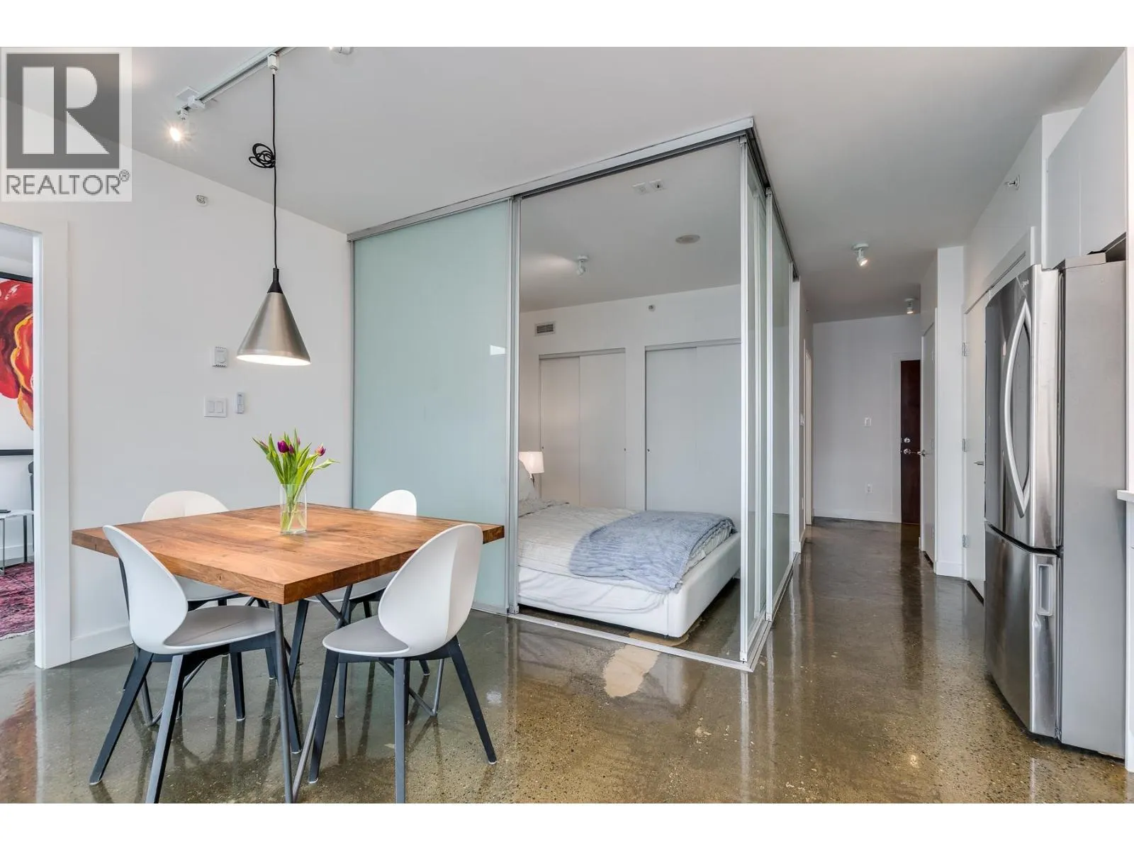 714 221 UNION STREET