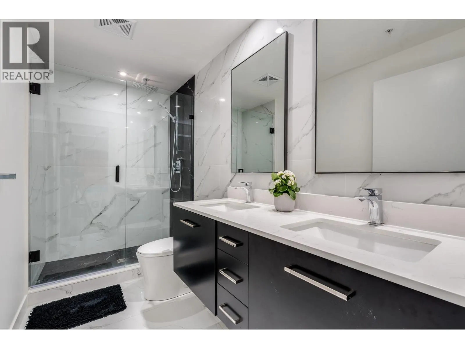 714 221 UNION STREET