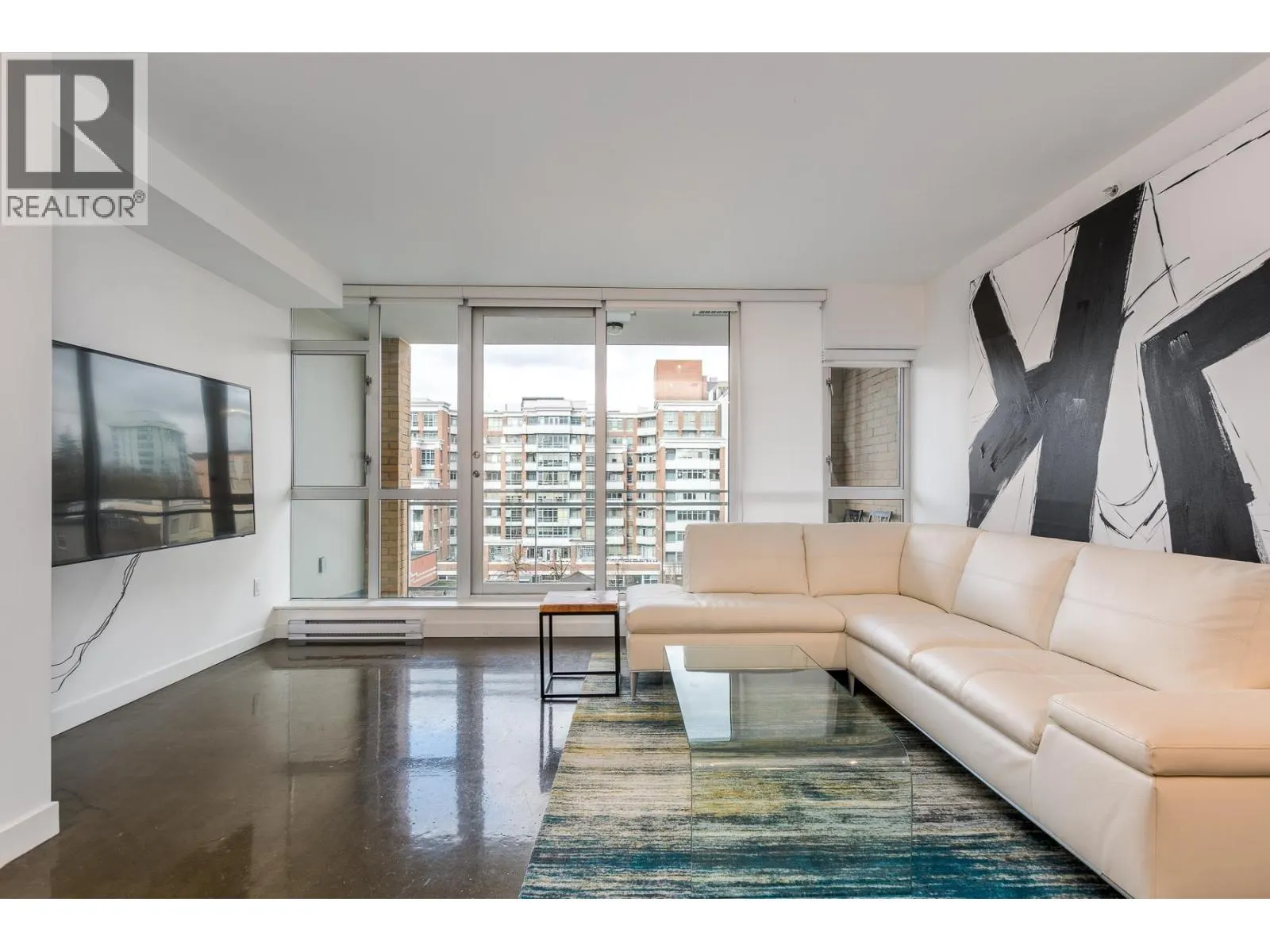 714 221 UNION STREET