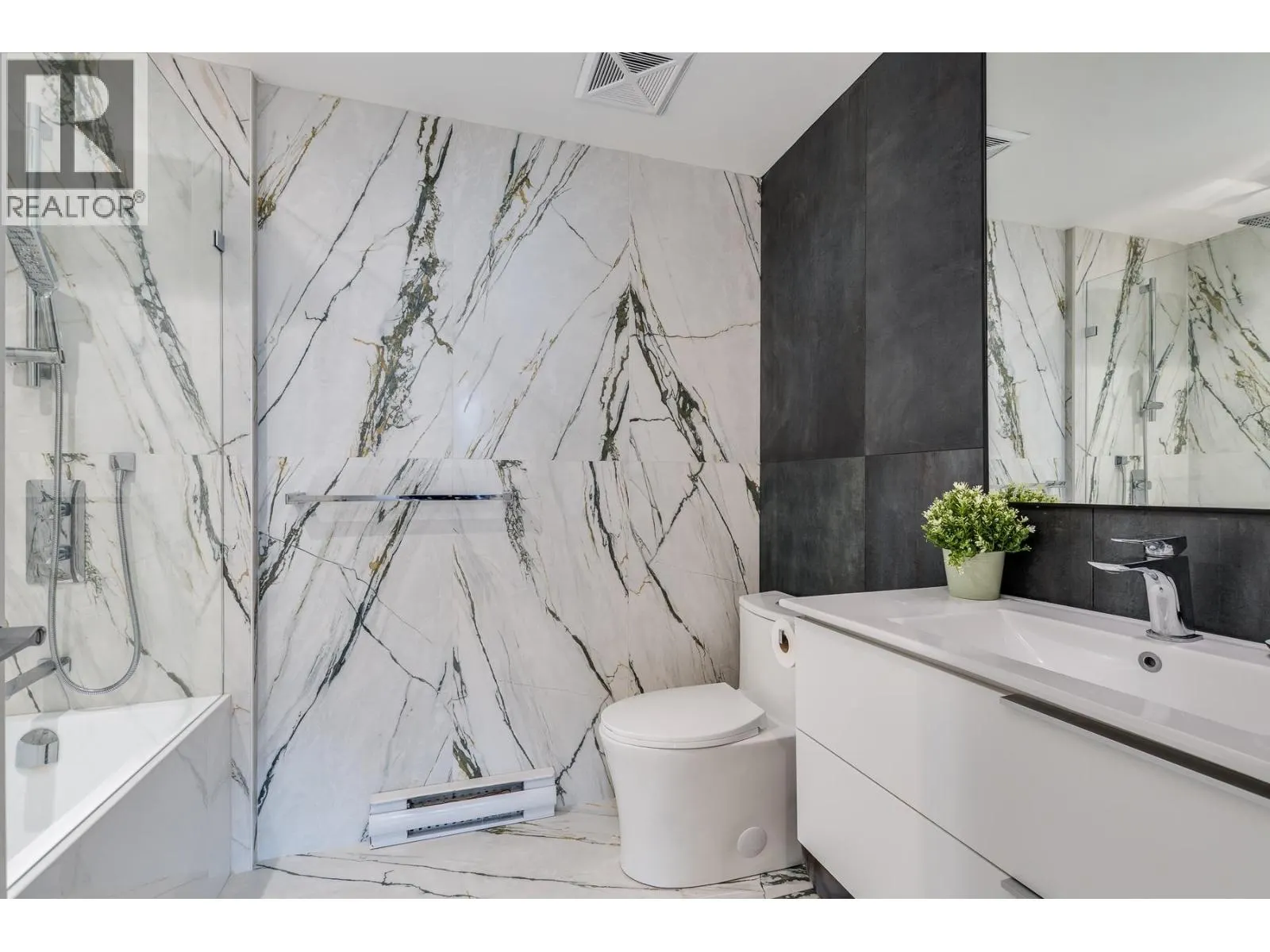 714 221 UNION STREET