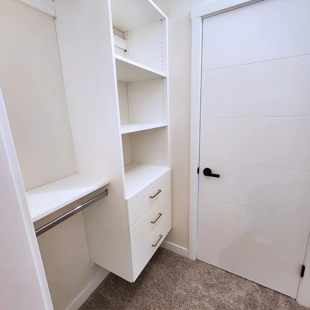 207 8117 200A STREET