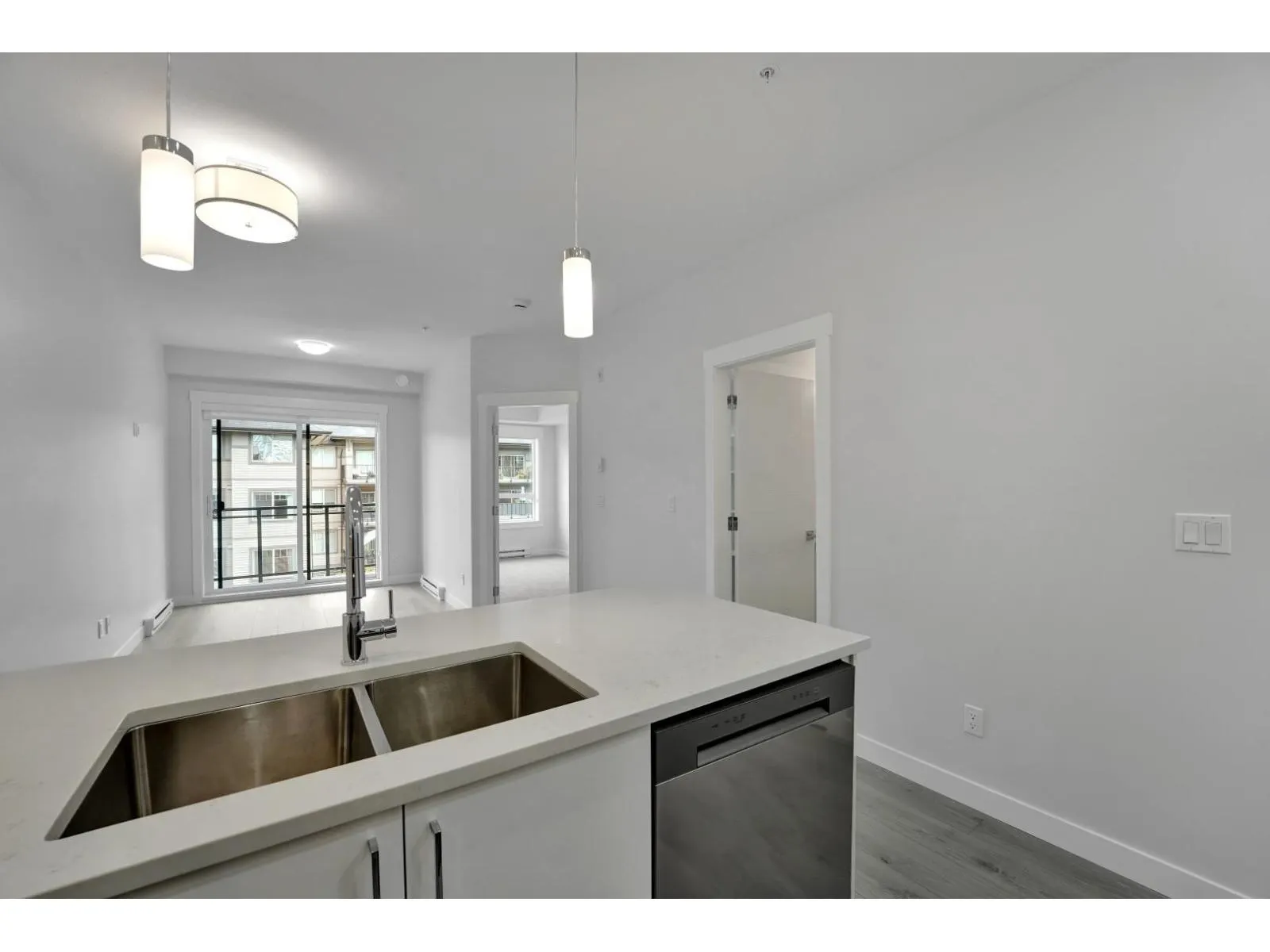 507 33886 PINE STREET