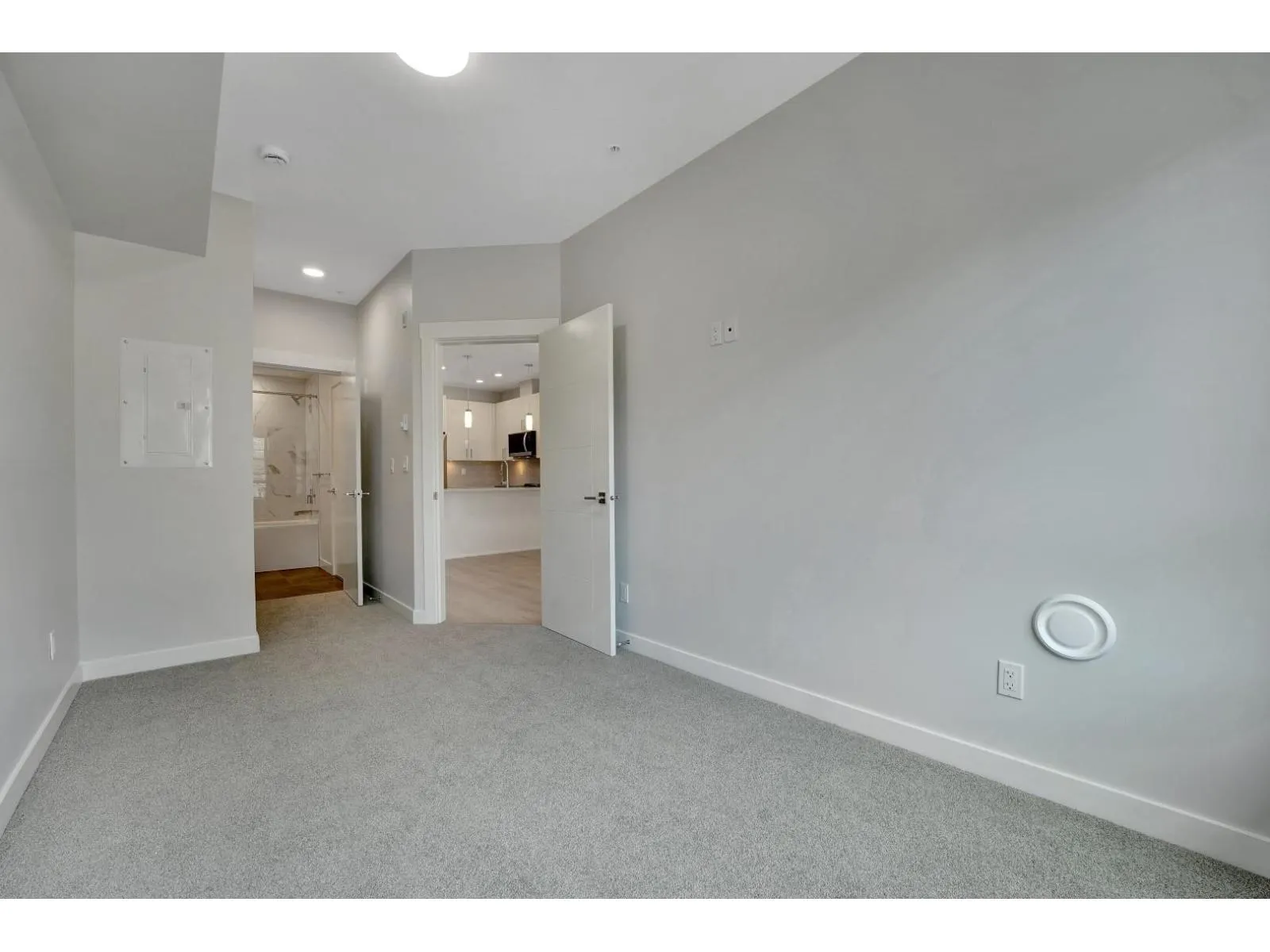 507 33886 PINE STREET