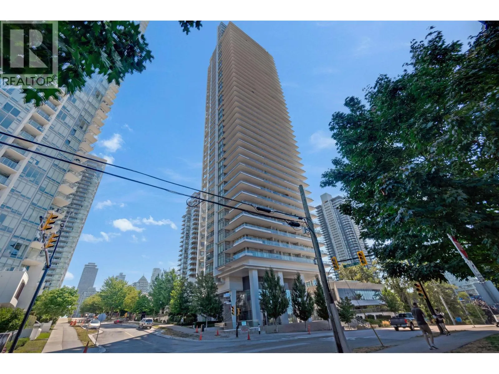 4402 1888 GILMORE AVENUE