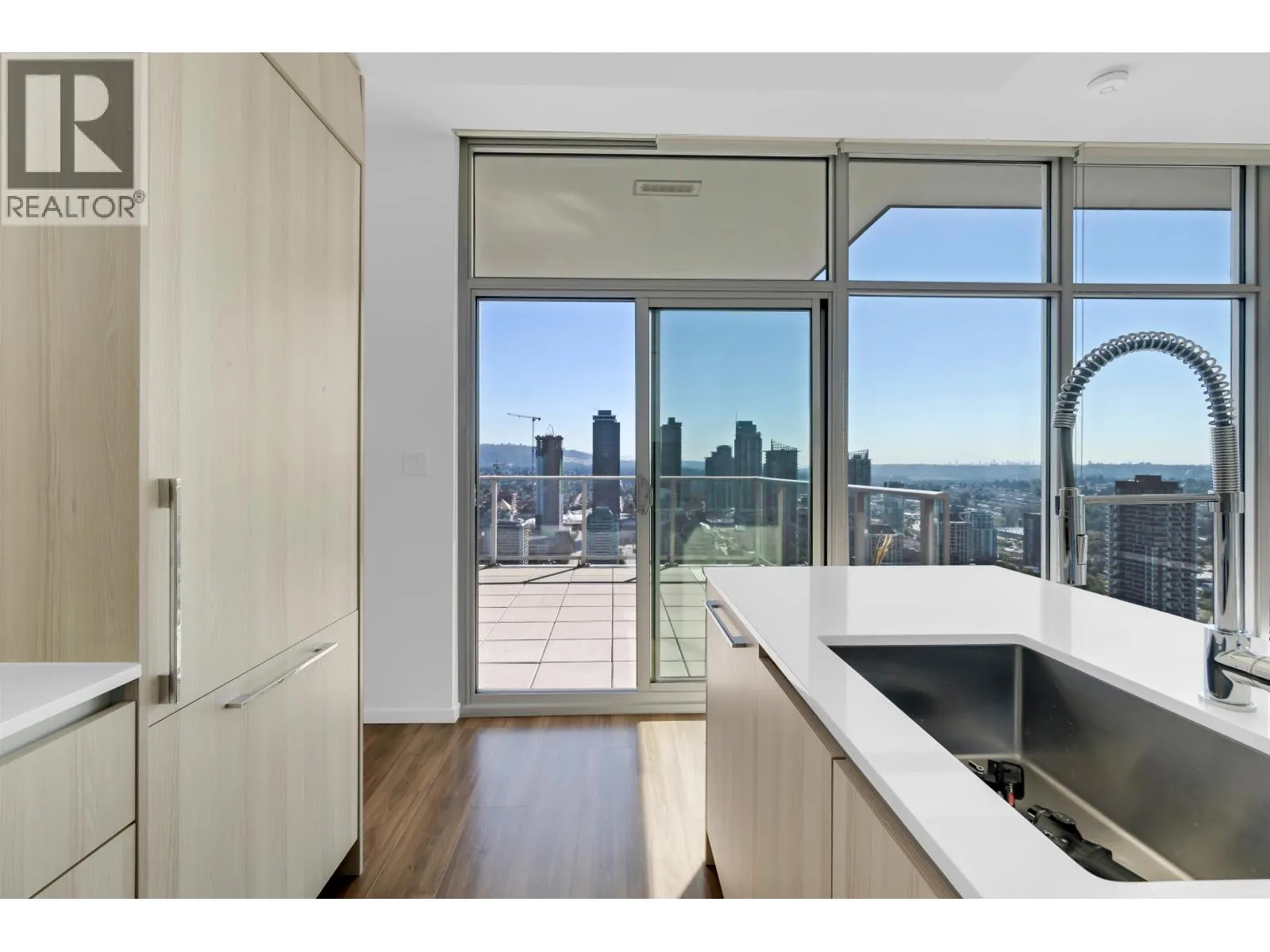 4402 1888 GILMORE AVENUE