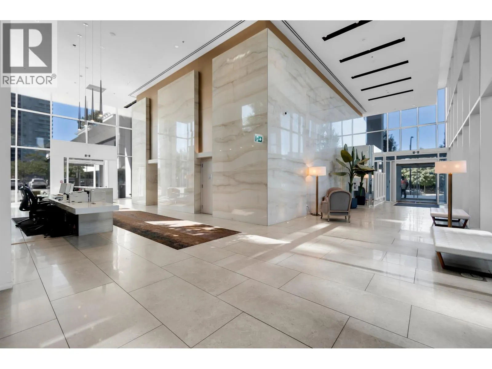 4402 1888 GILMORE AVENUE