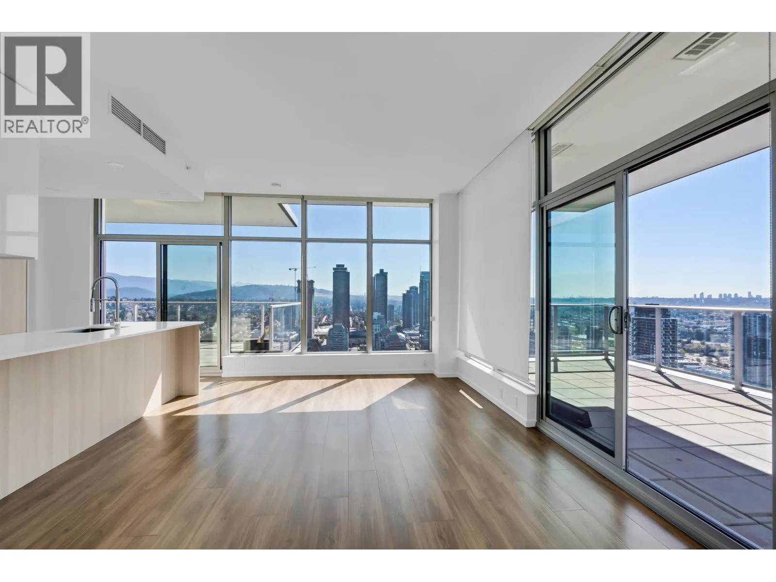 4402 1888 GILMORE AVENUE