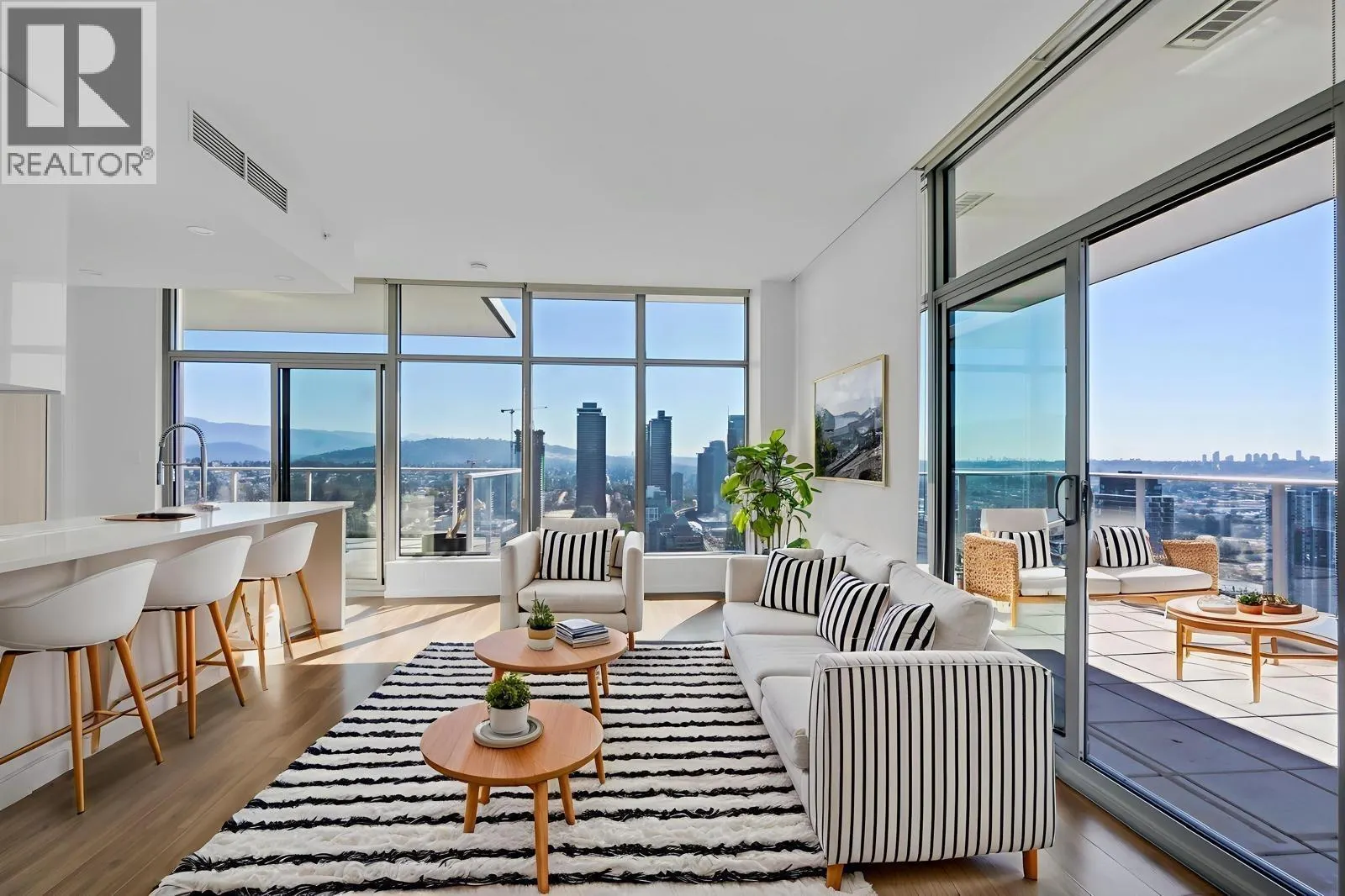 4402 1888 GILMORE AVENUE