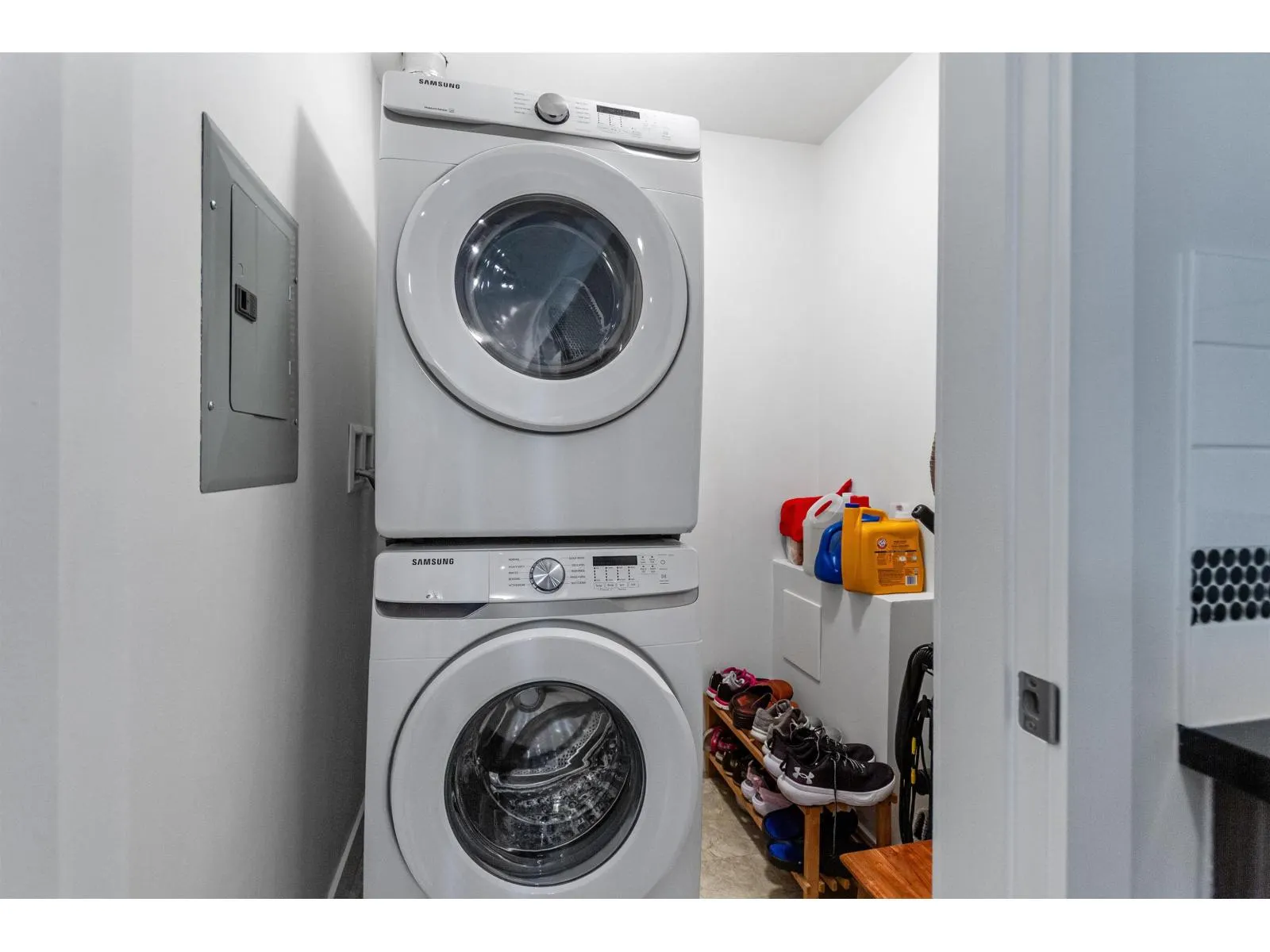 210 20219 54A AVENUE