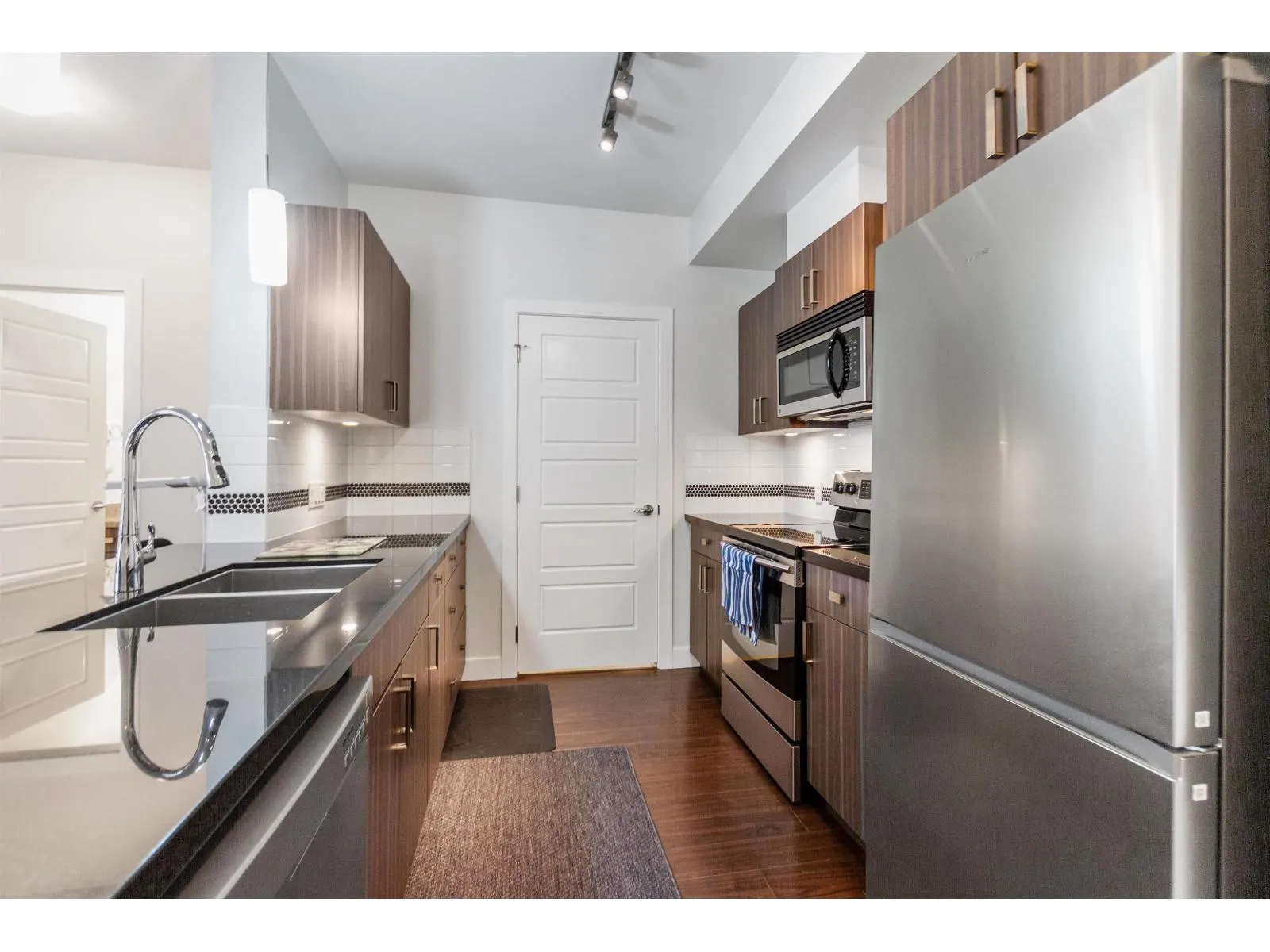 210 20219 54A AVENUE