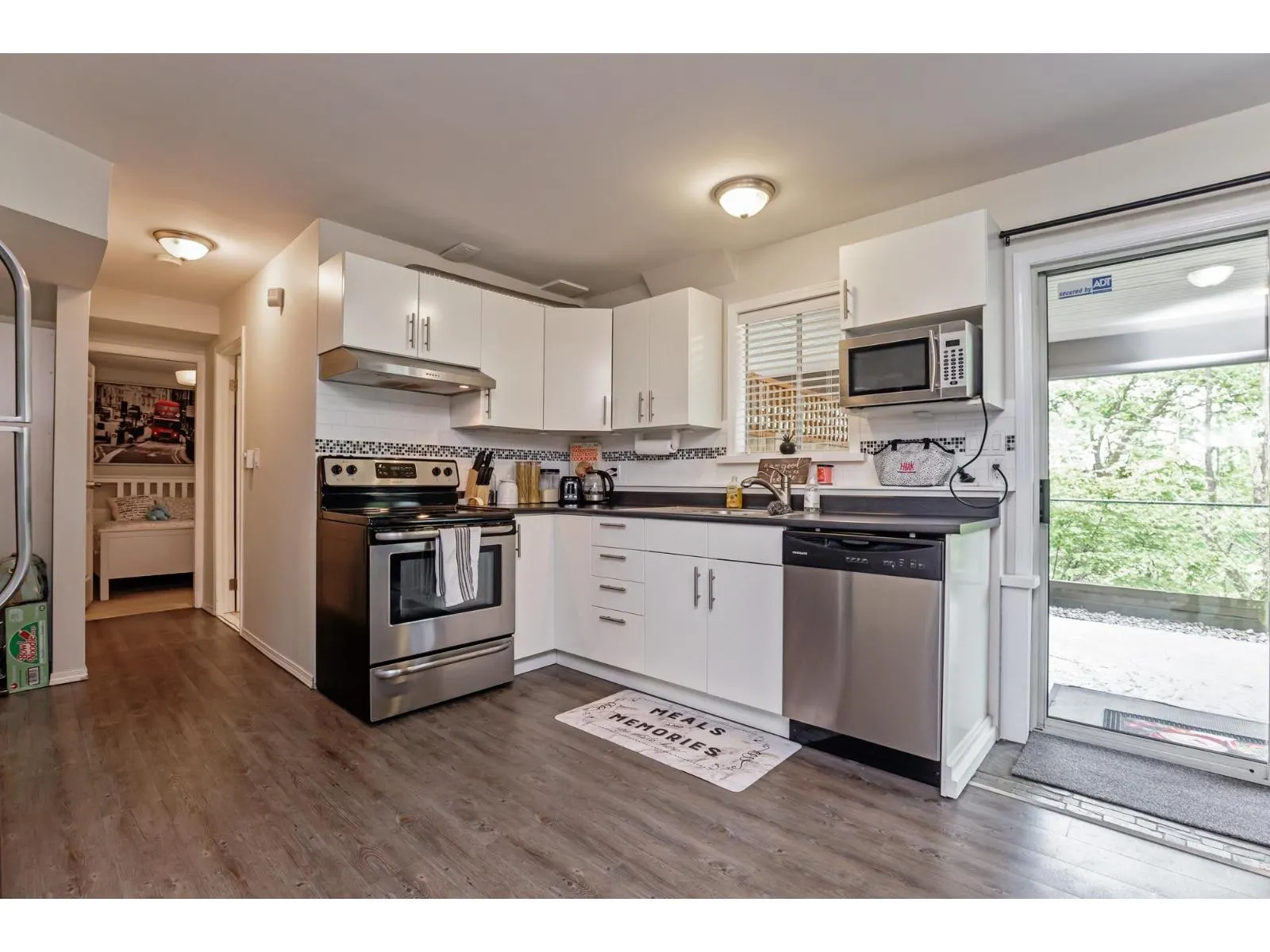 2837 CAMBRIDGE STREET