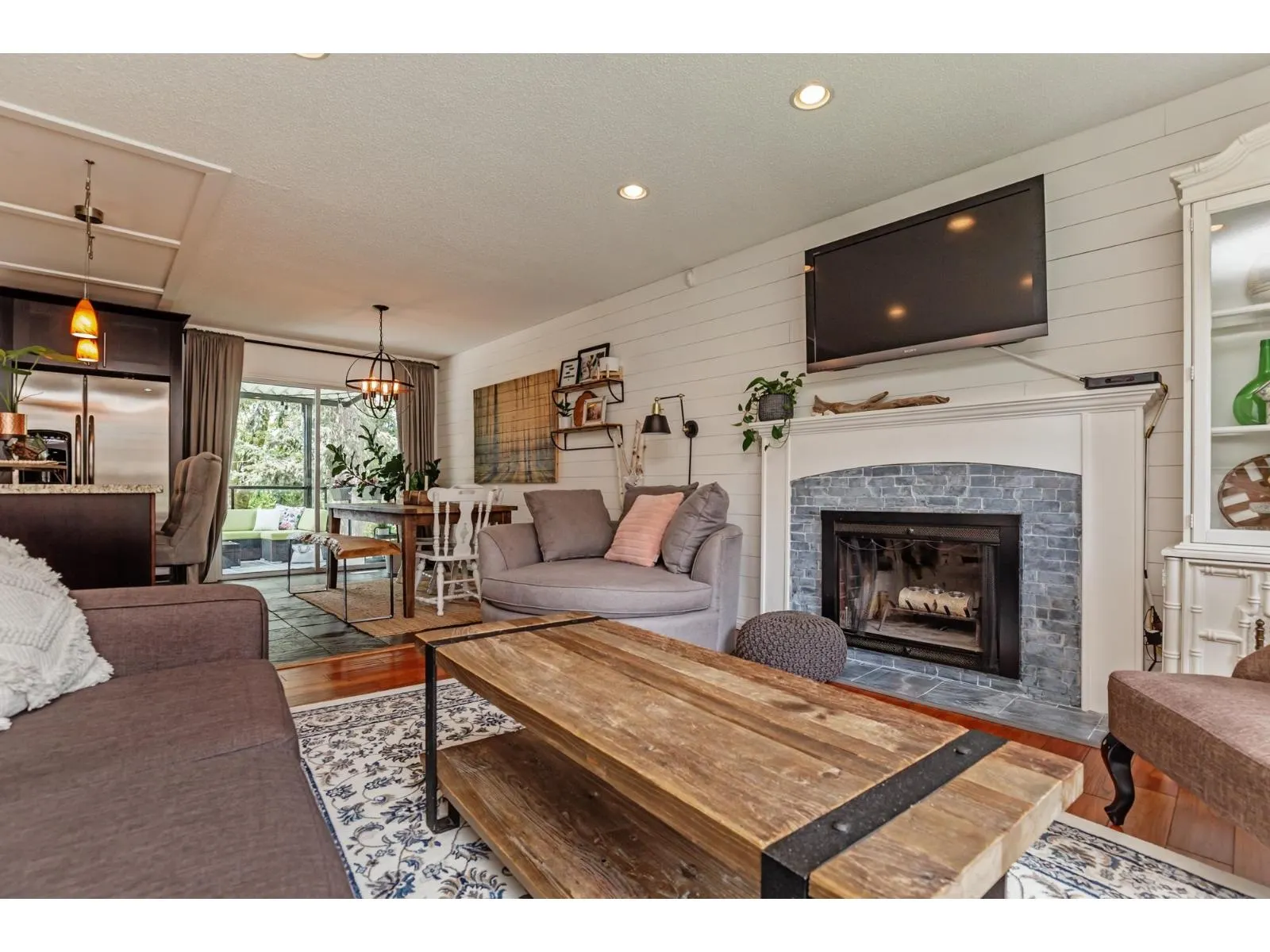 2837 CAMBRIDGE STREET