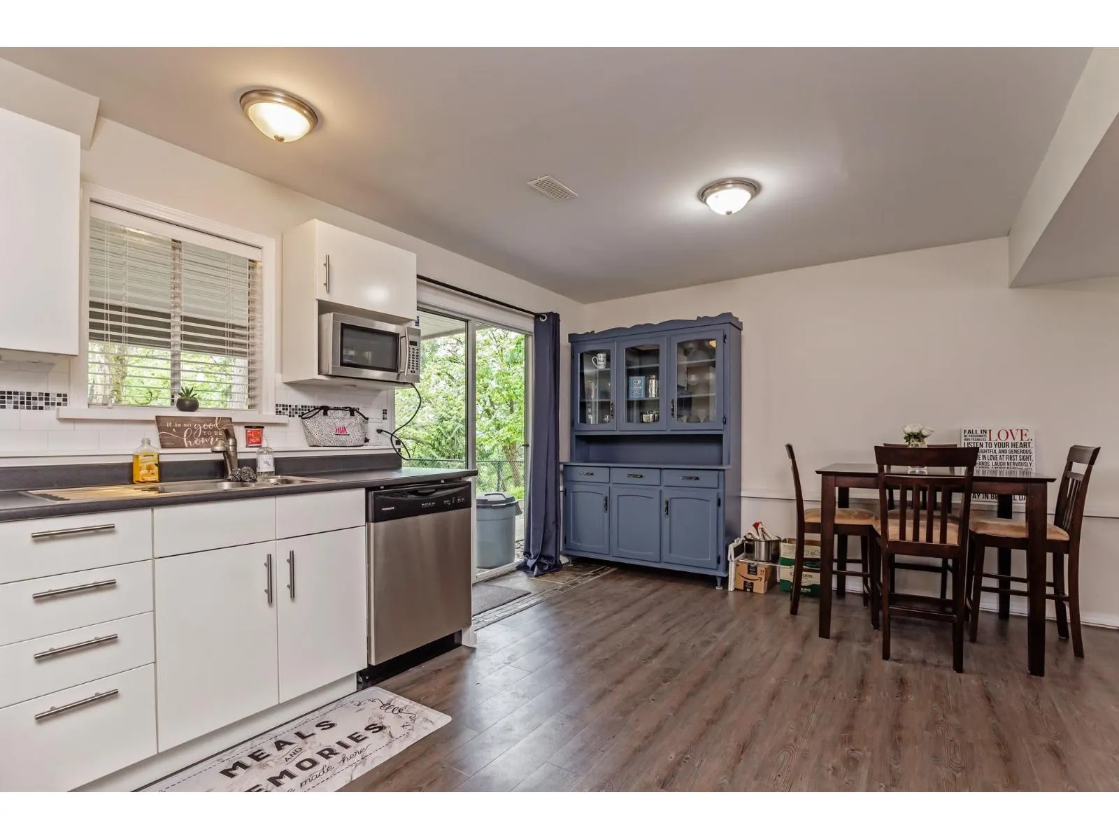 2837 CAMBRIDGE STREET