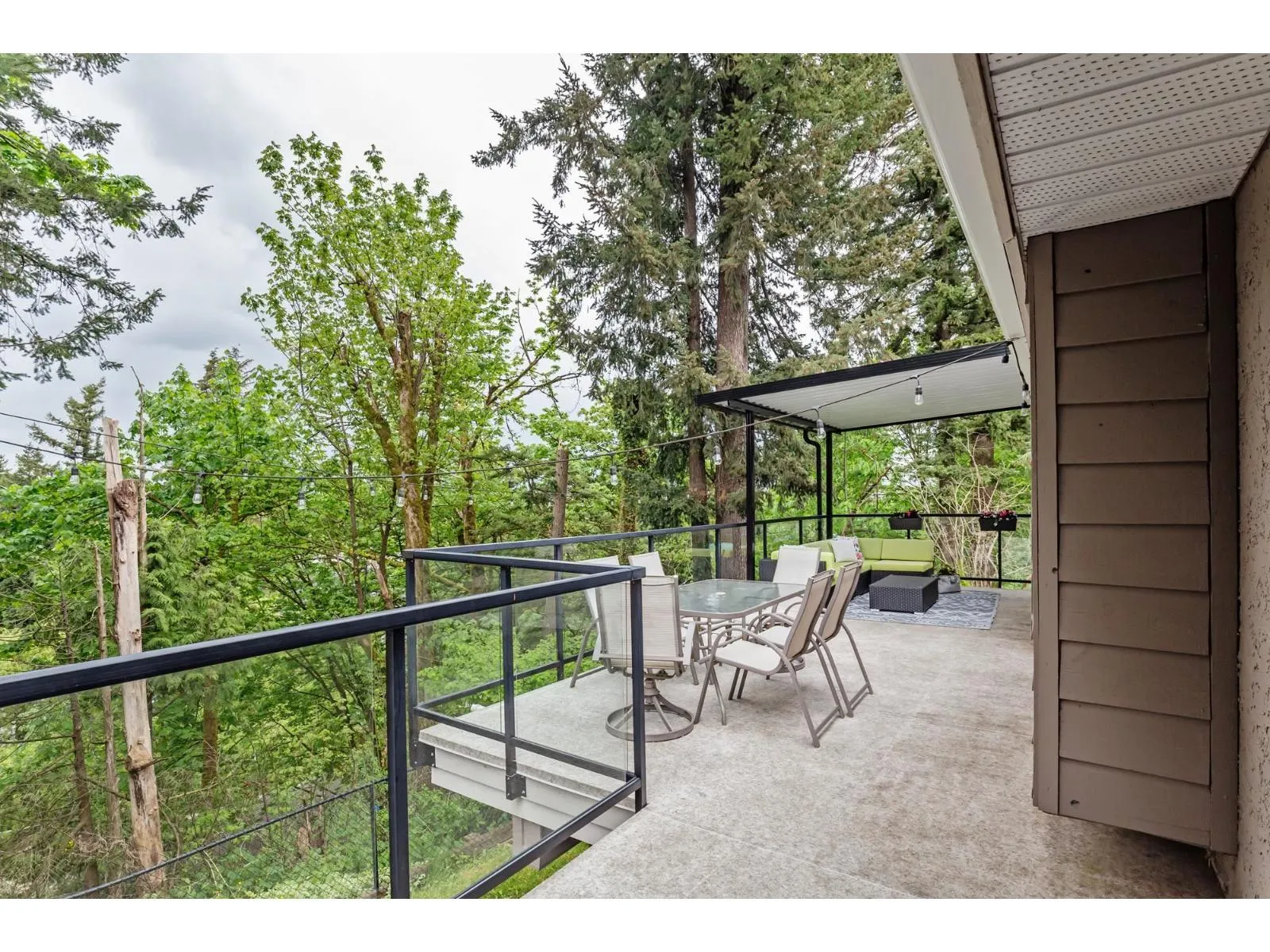 2837 CAMBRIDGE STREET