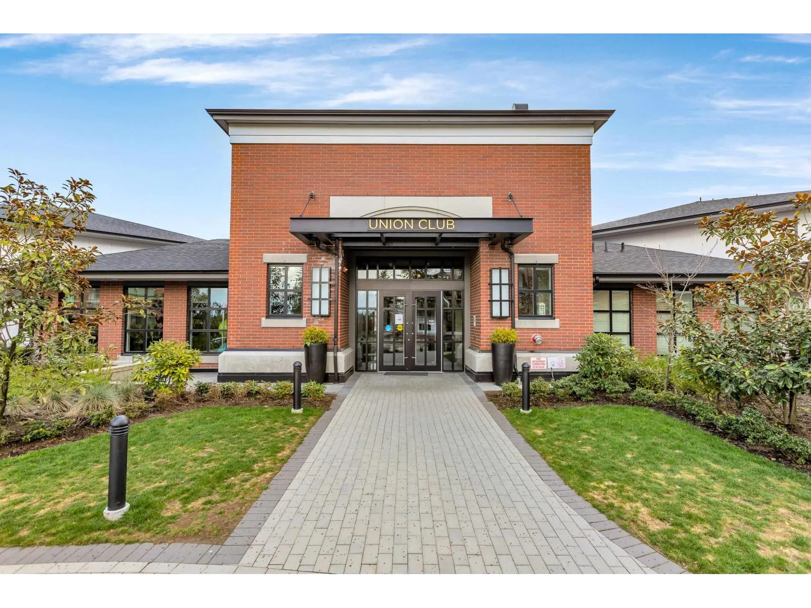 B319 8150 207 STREET