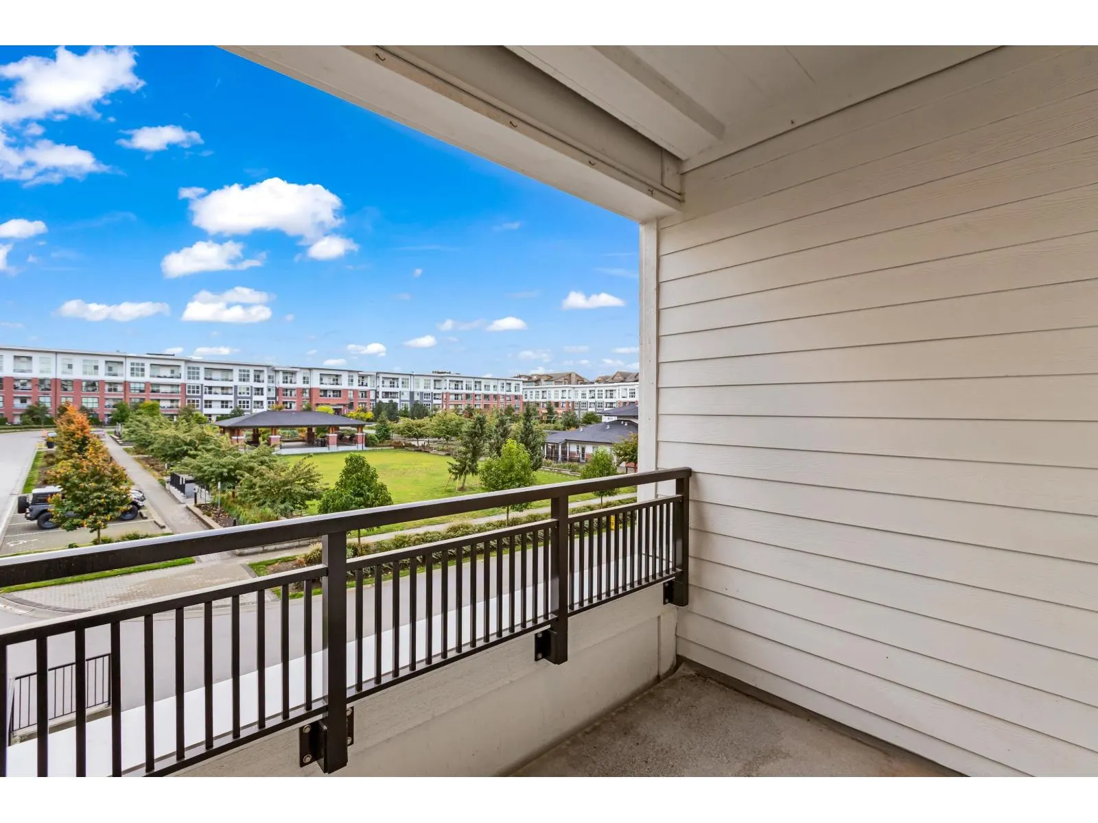 B319 8150 207 STREET