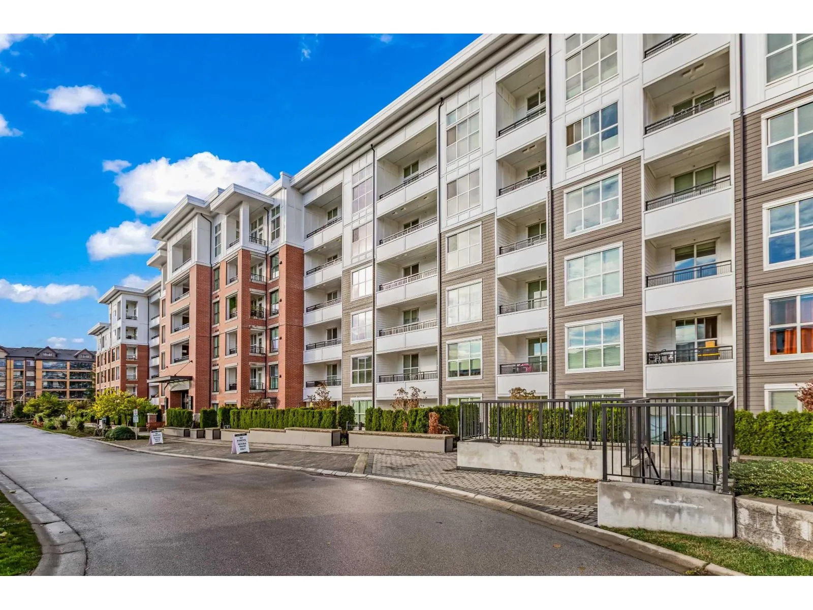 B319 8150 207 STREET