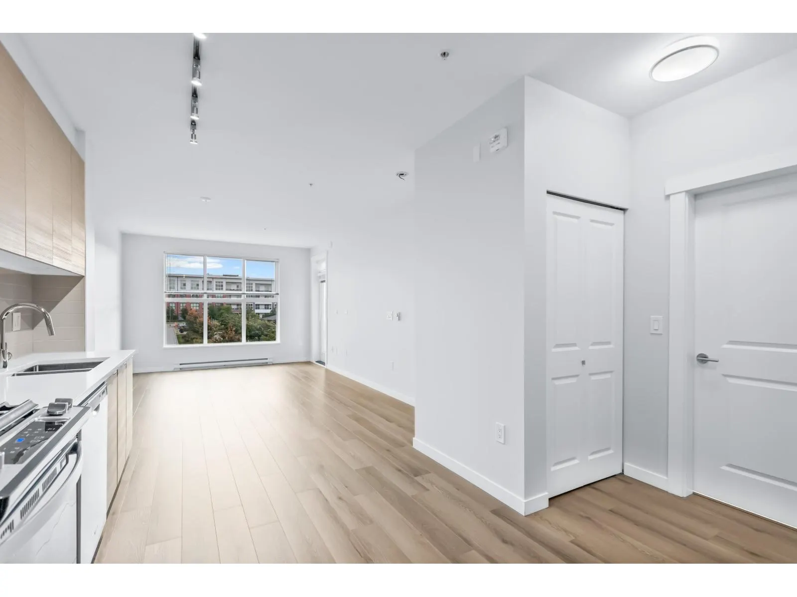 B319 8150 207 STREET