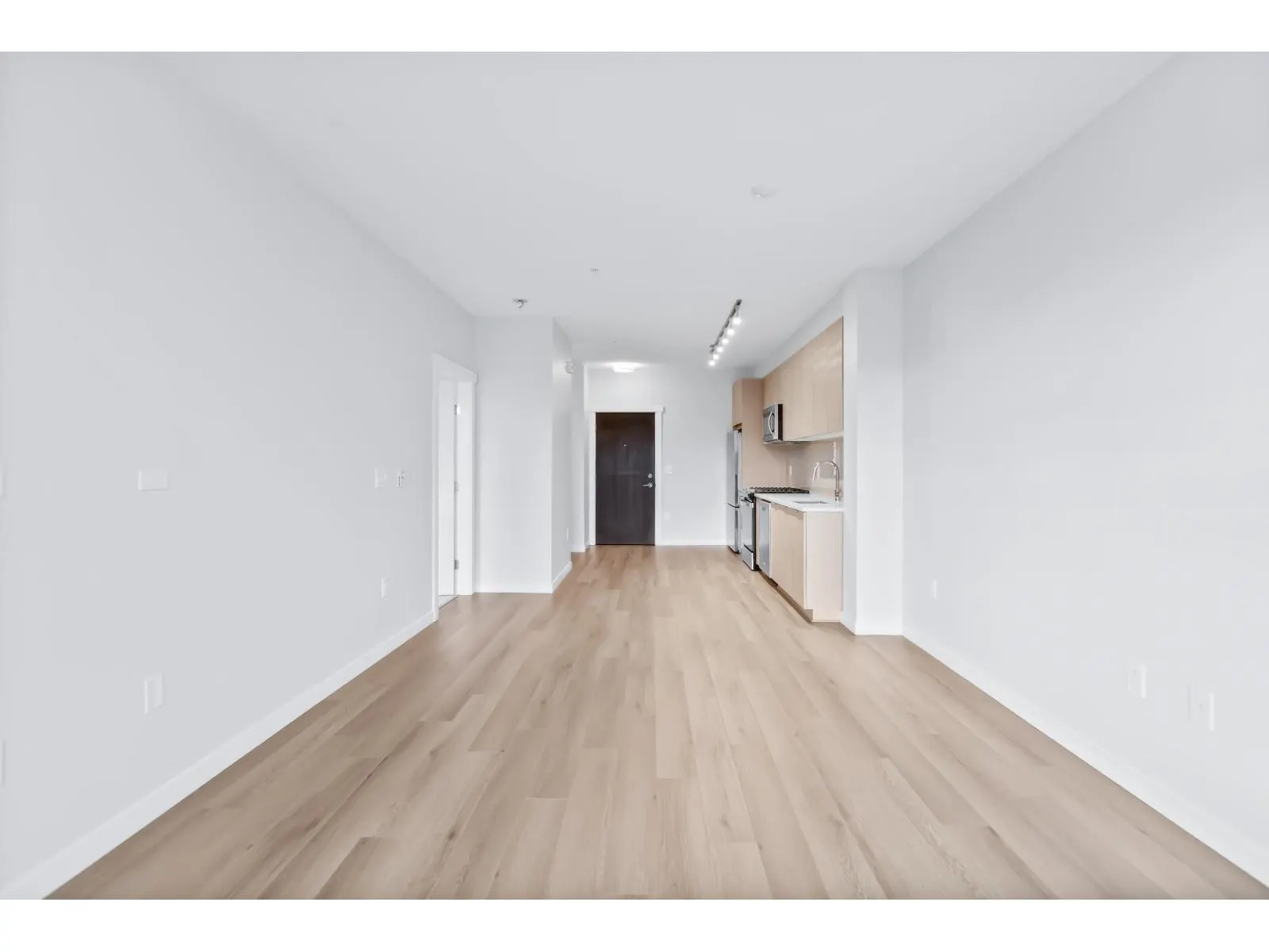 B319 8150 207 STREET