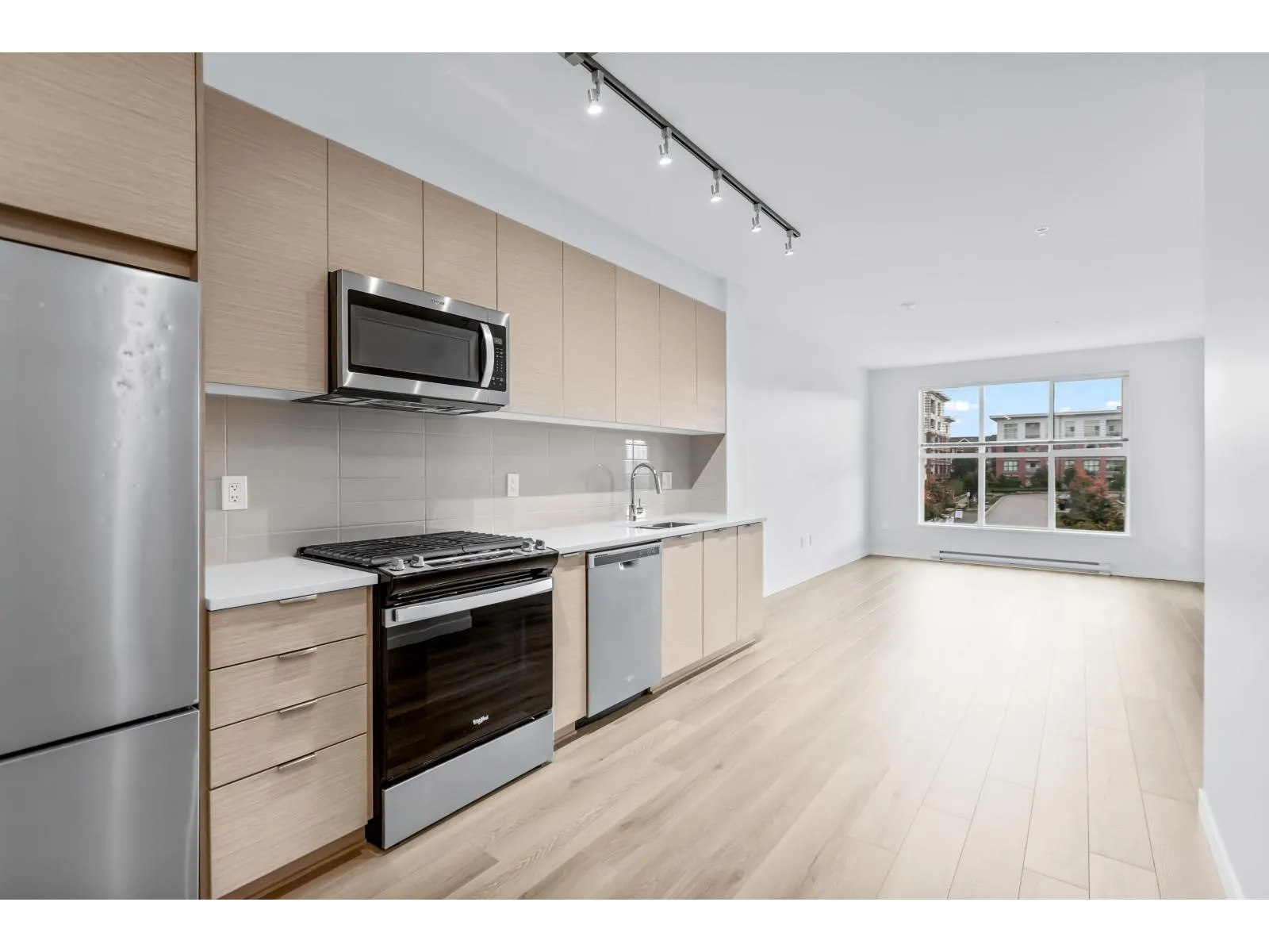 B319 8150 207 STREET