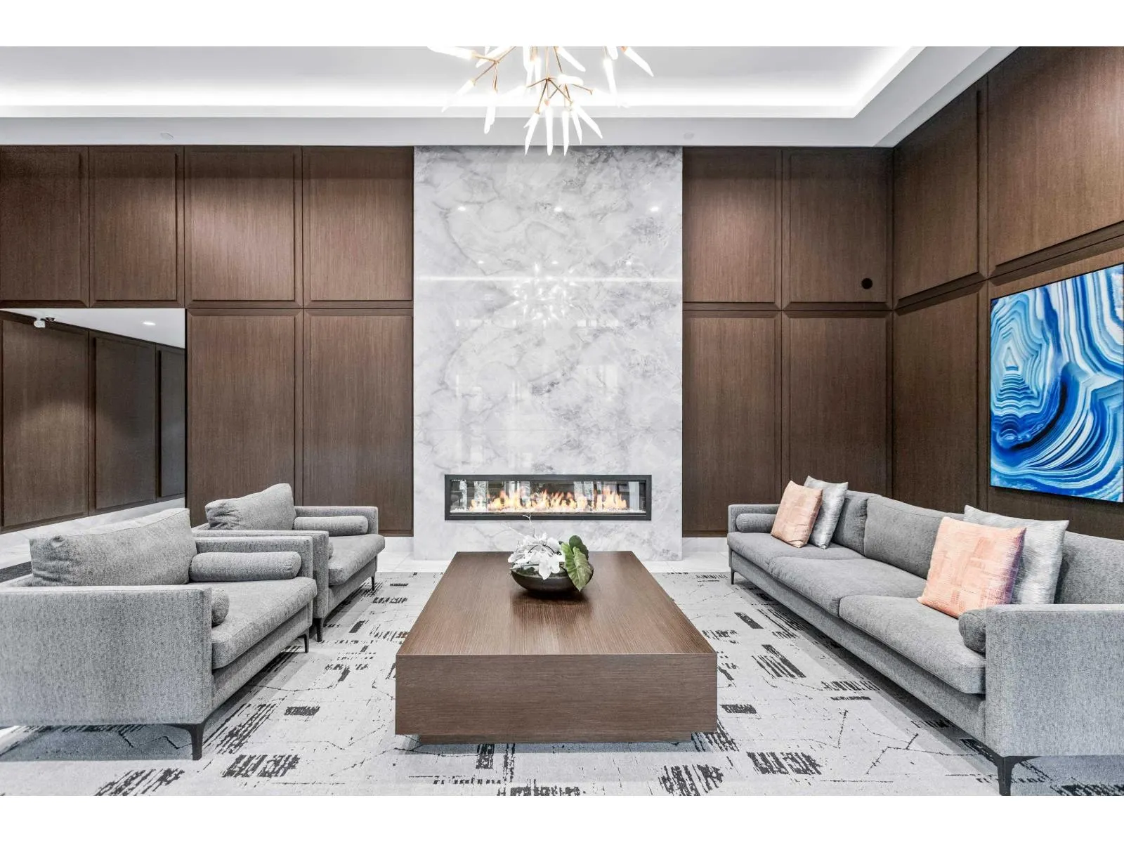 B319 8150 207 STREET