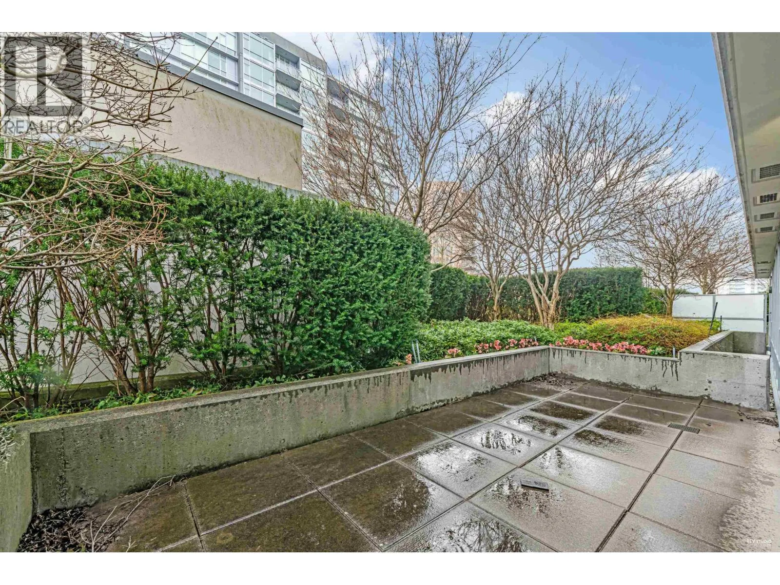 509 6733 BUSWELL STREET