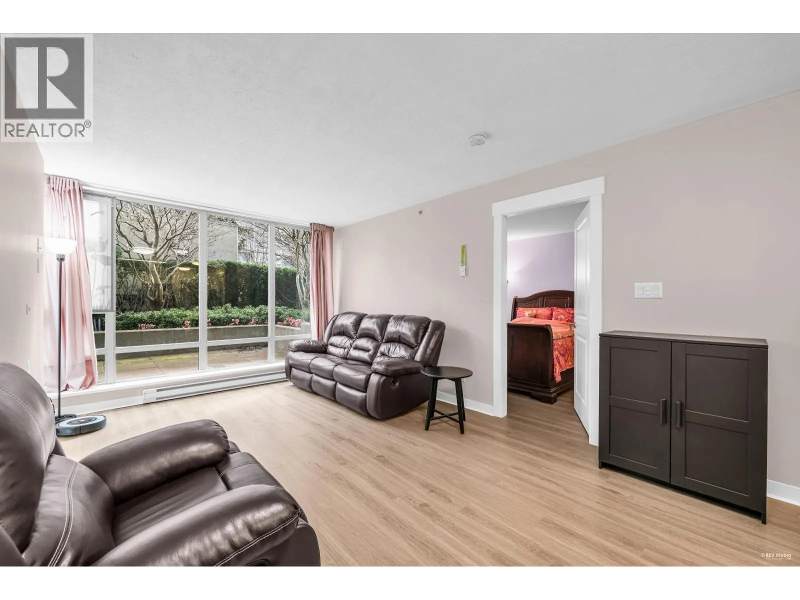 509 6733 BUSWELL STREET