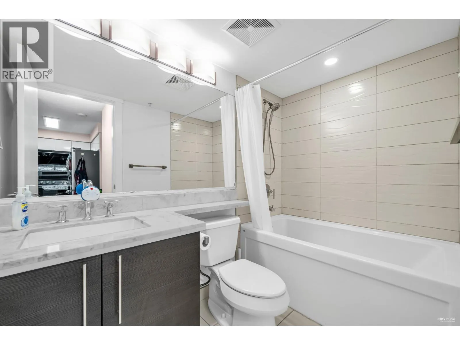 509 6733 BUSWELL STREET