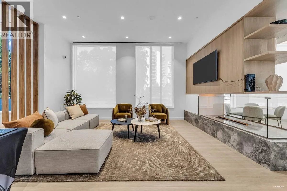 2210 6468 WILLINGDON AVENUE