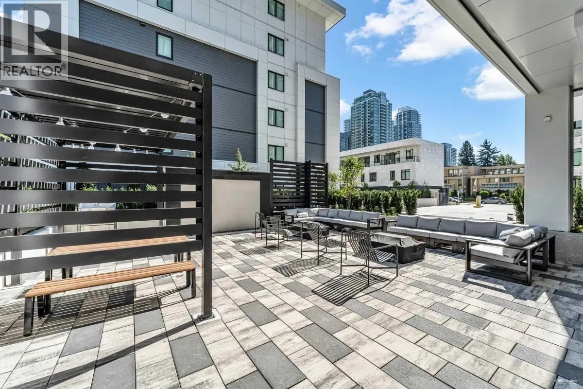 2210 6468 WILLINGDON AVENUE