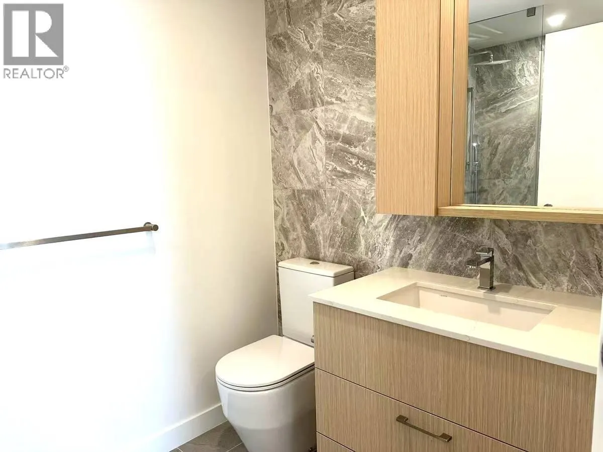 2210 6468 WILLINGDON AVENUE