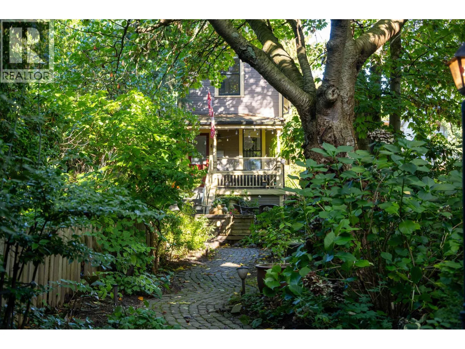 1119 PENDRELL STREET