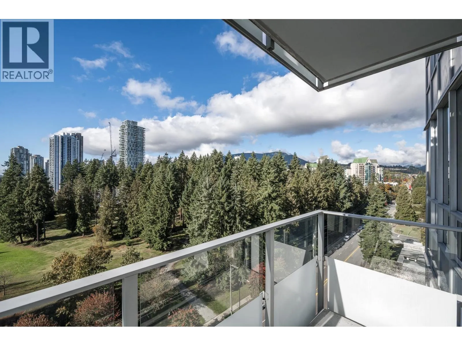 1508 3093 WINDSOR GATE