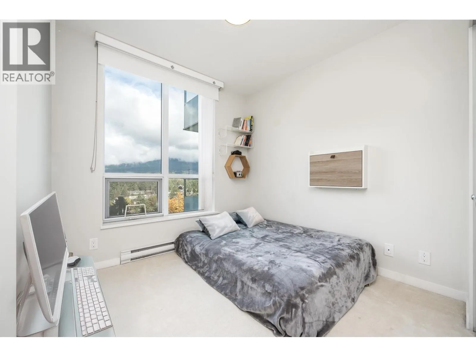 1508 3093 WINDSOR GATE