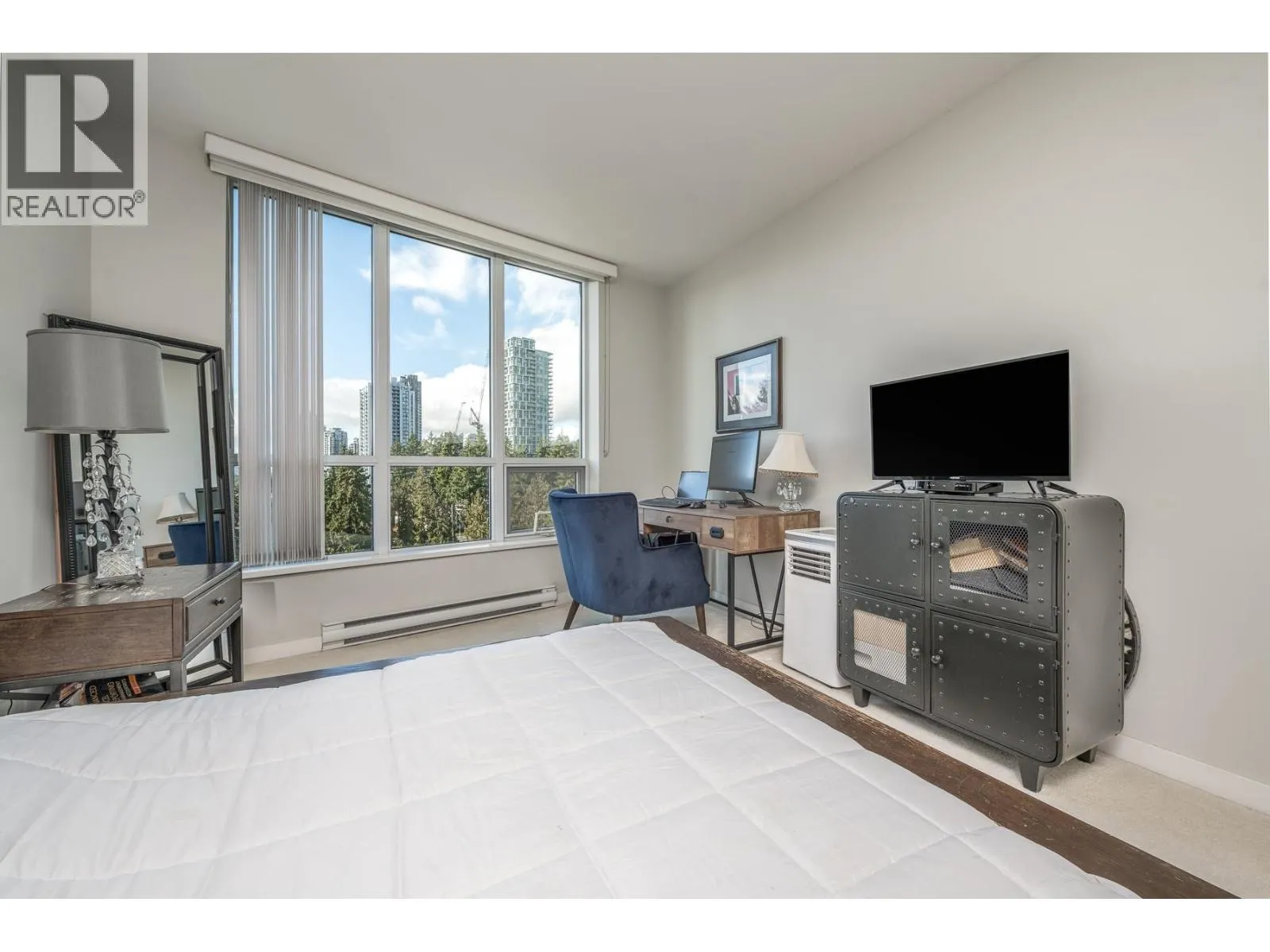 1508 3093 WINDSOR GATE