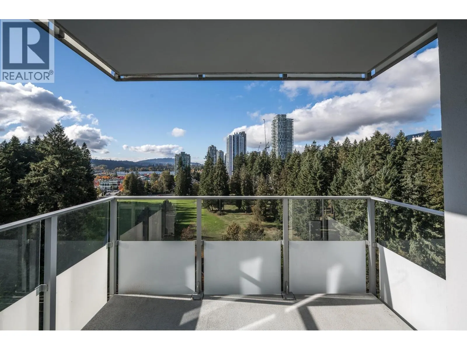 1508 3093 WINDSOR GATE