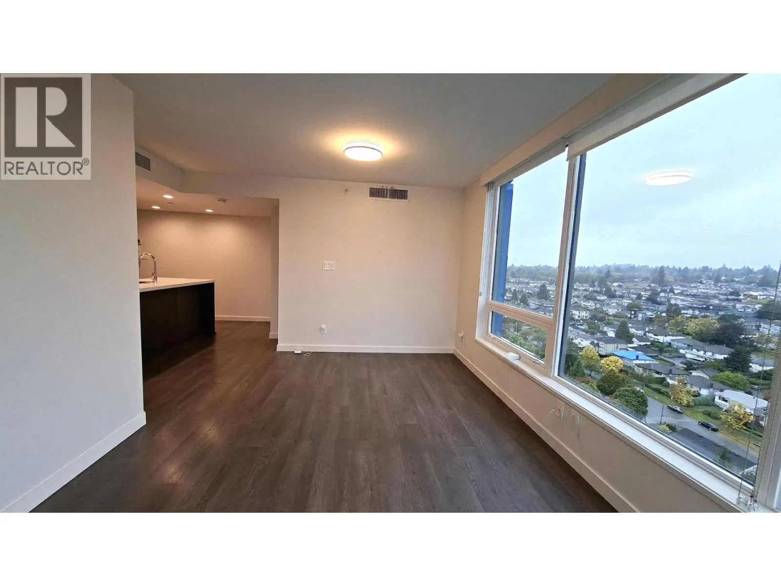 1905 8189 CAMBIE STREET