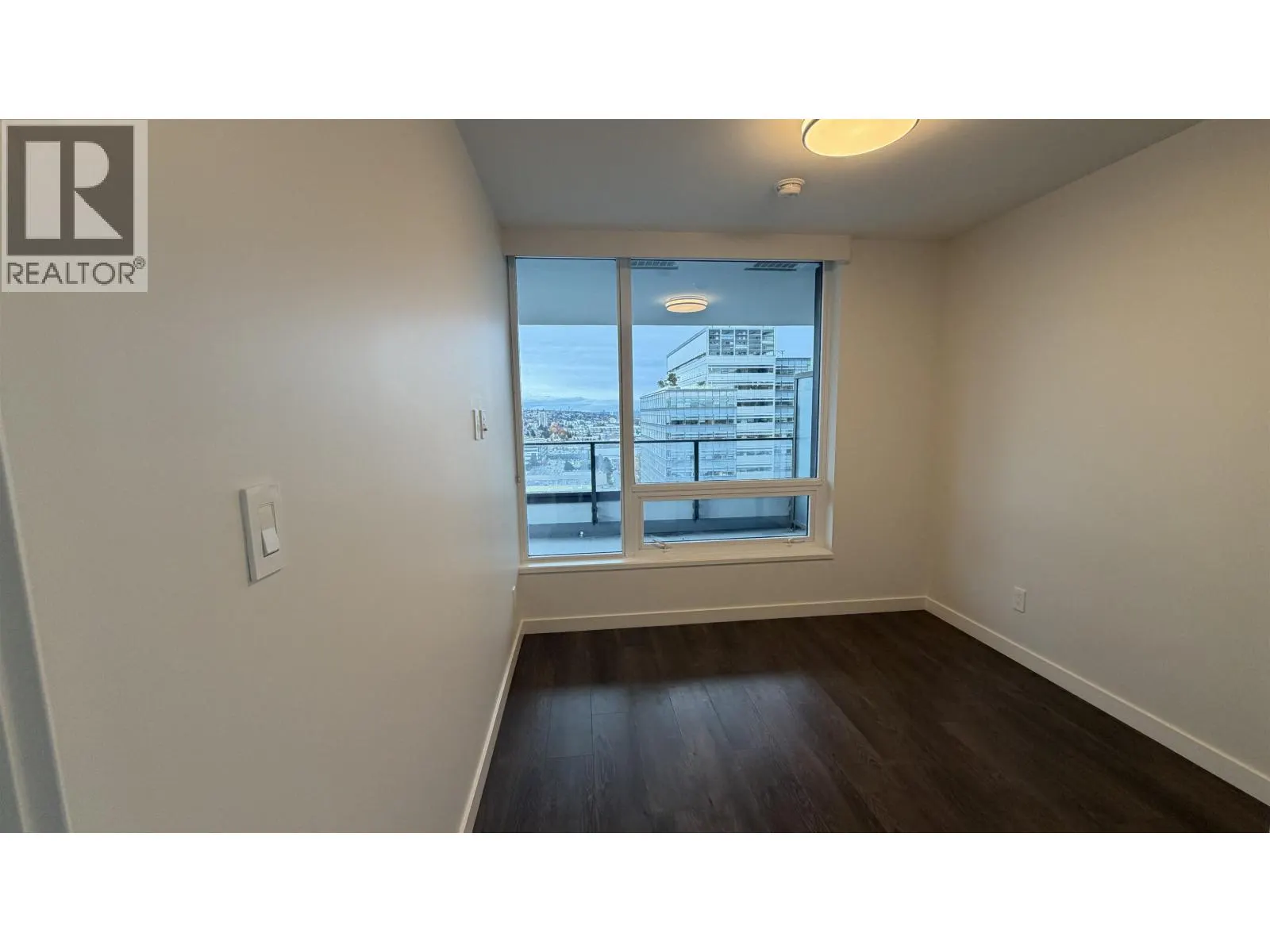 1905 8189 CAMBIE STREET