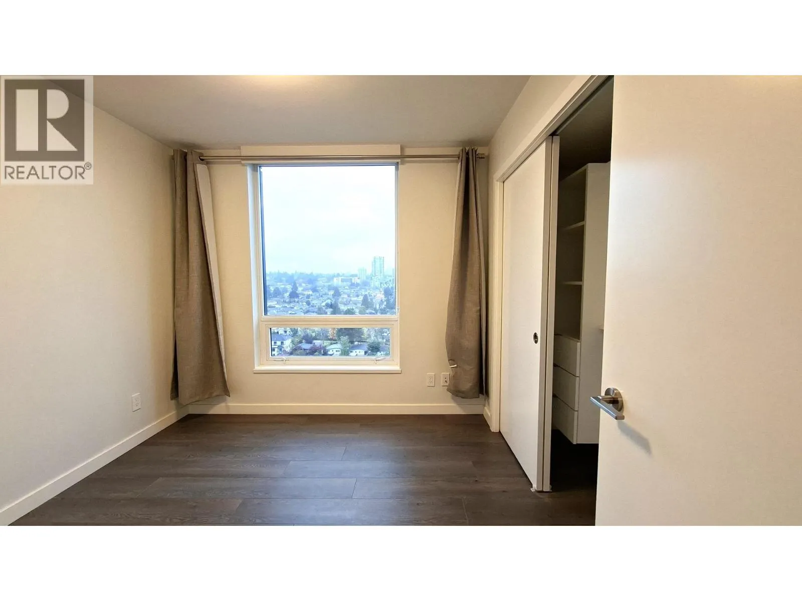 1905 8189 CAMBIE STREET