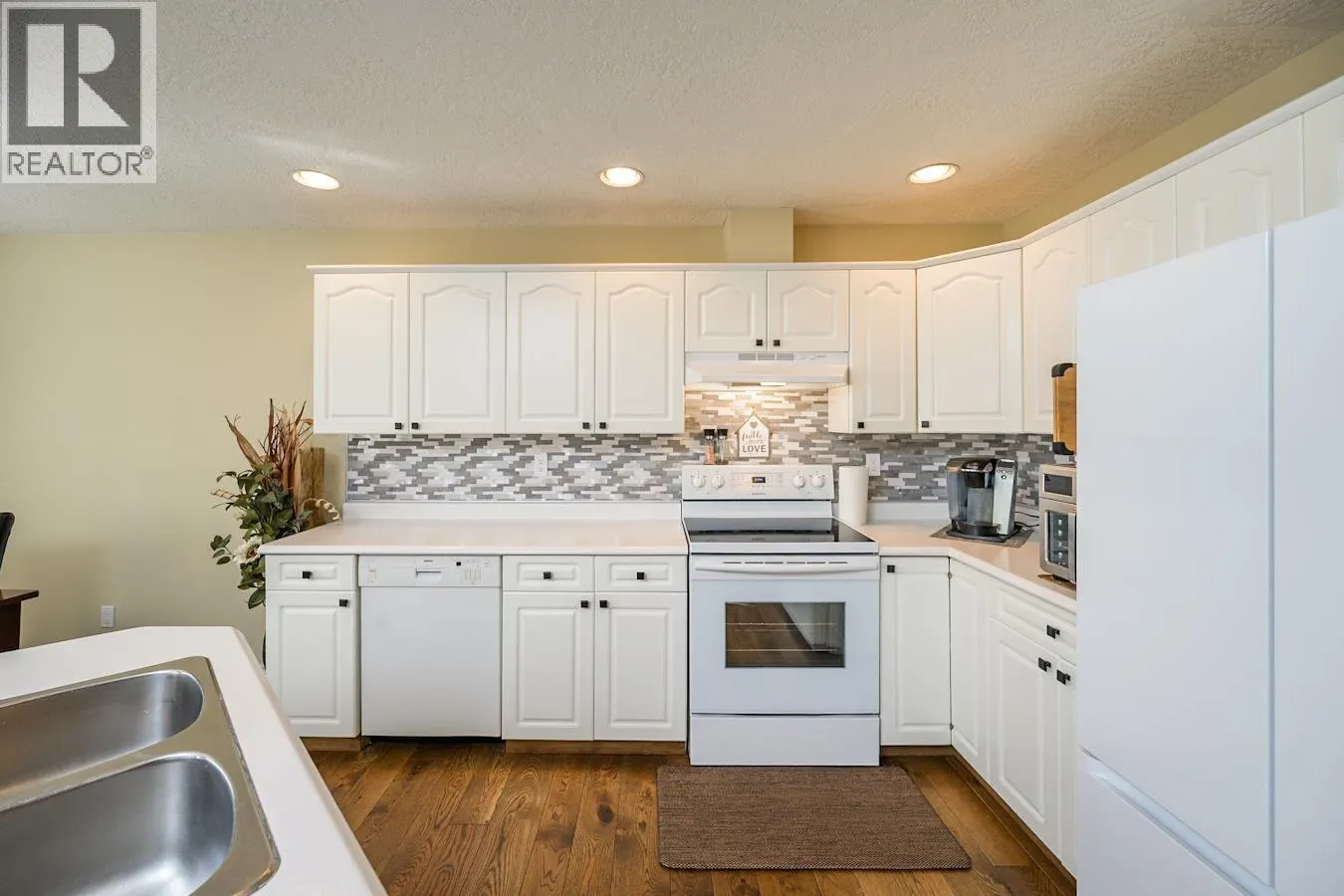 147 6807 WESTGATE AVENUE