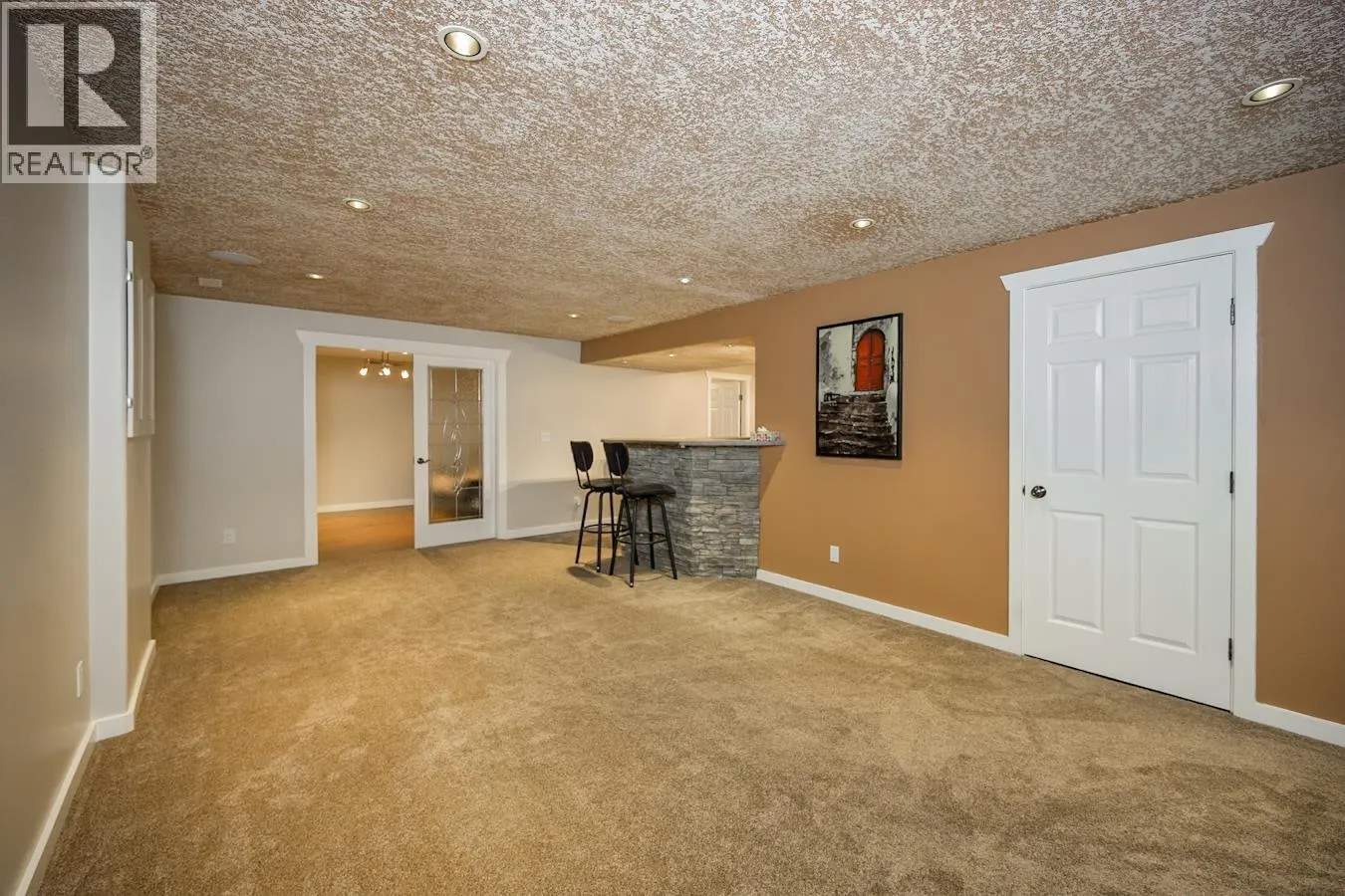 147 6807 WESTGATE AVENUE