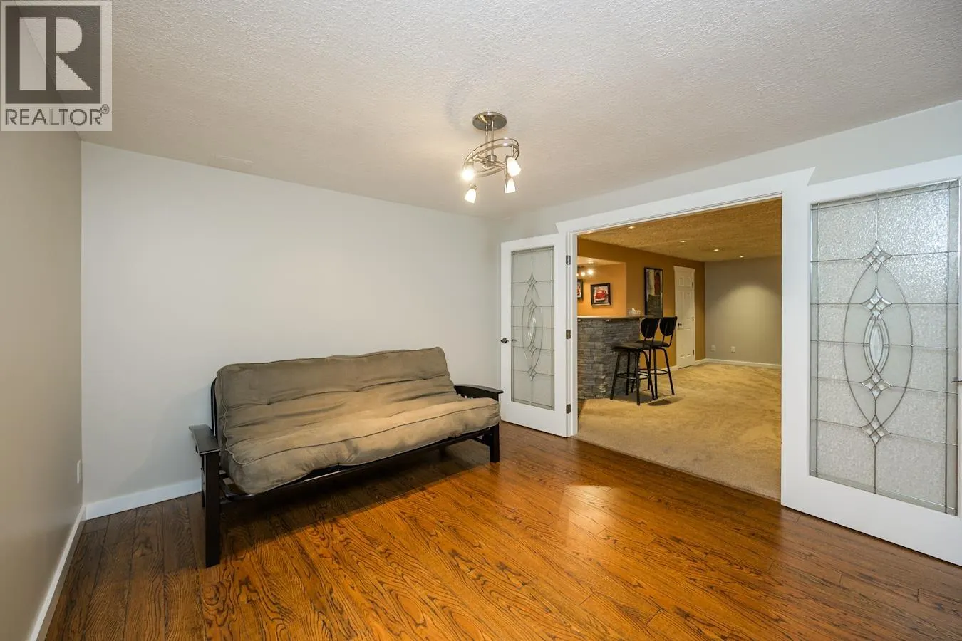 147 6807 WESTGATE AVENUE