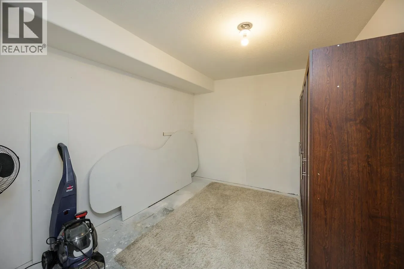 147 6807 WESTGATE AVENUE