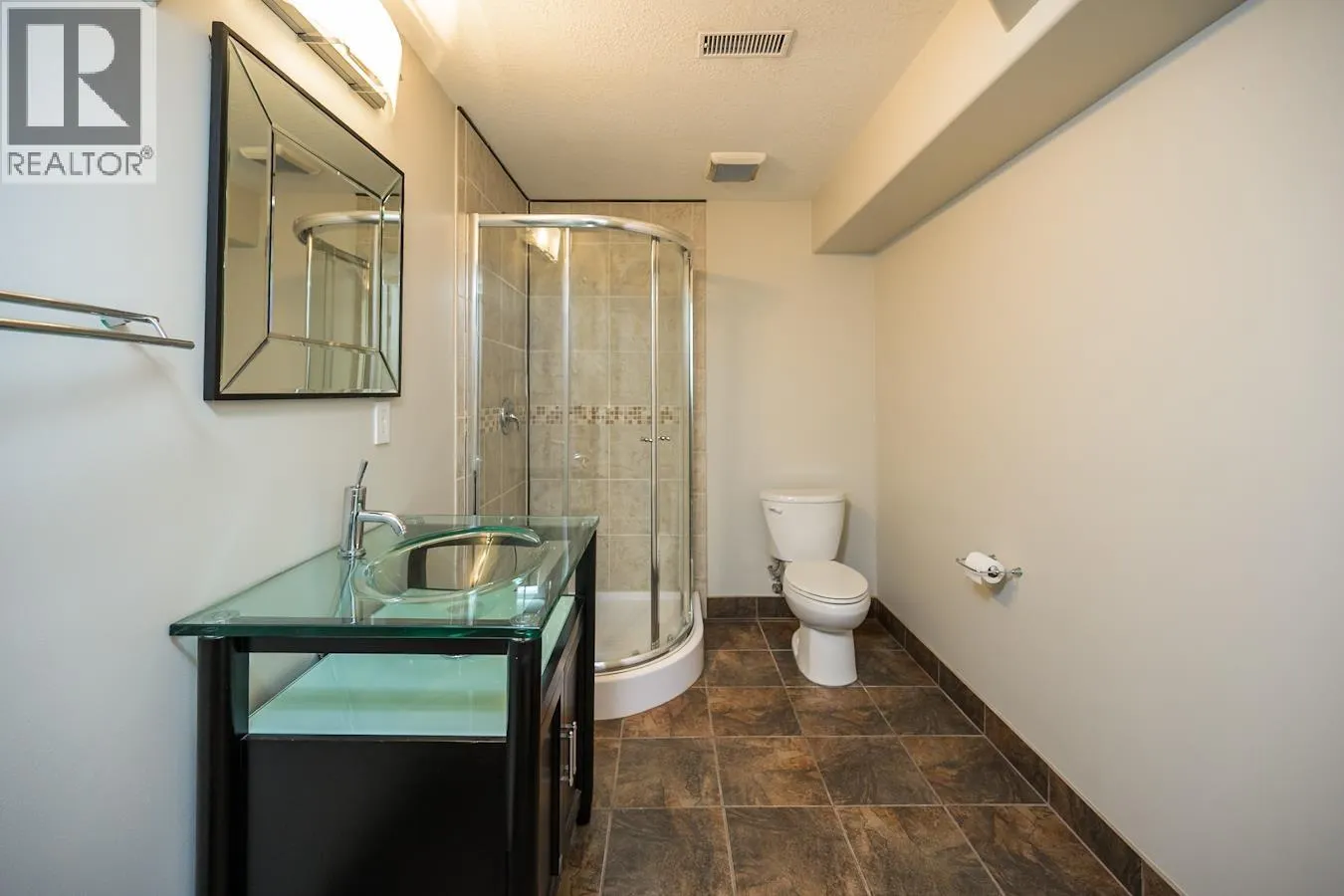 147 6807 WESTGATE AVENUE