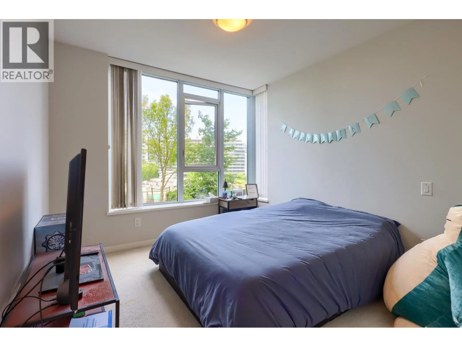 617 8333 SWEET AVENUE