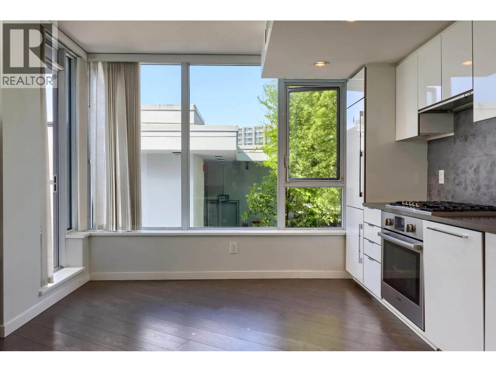 617 8333 SWEET AVENUE