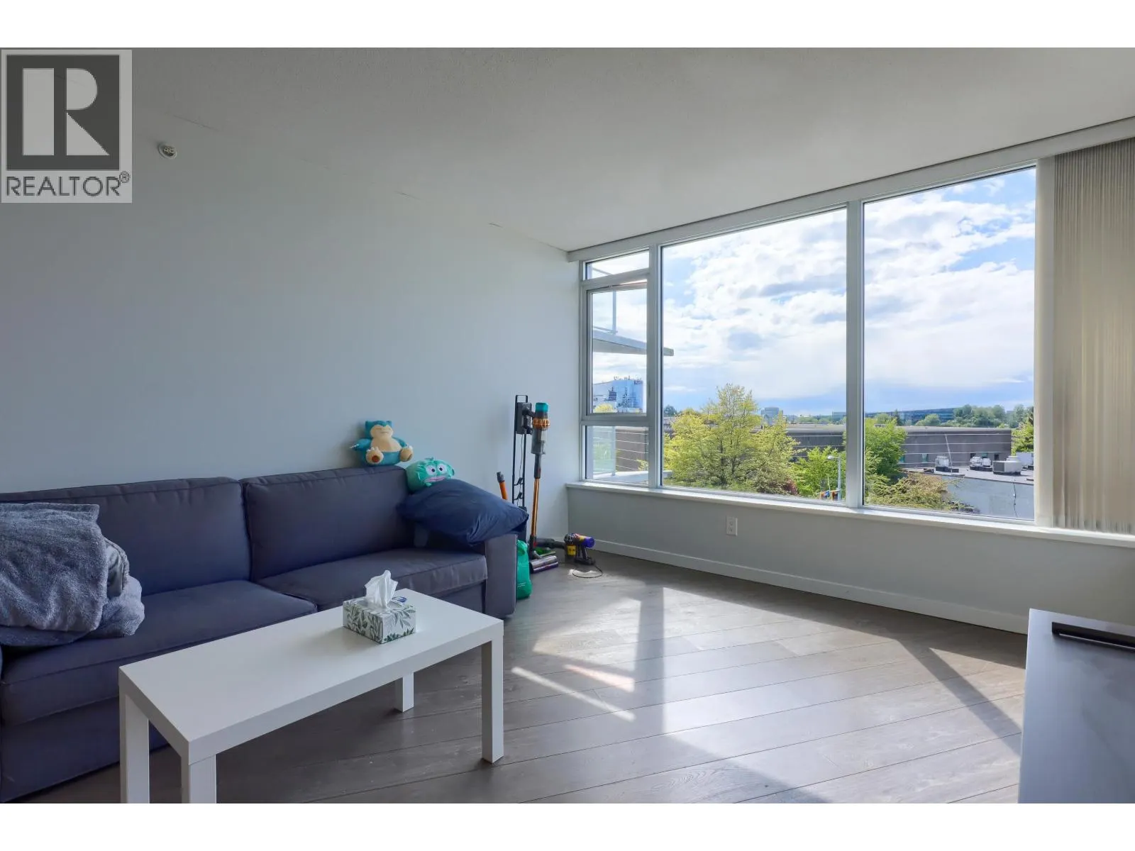 617 8333 SWEET AVENUE