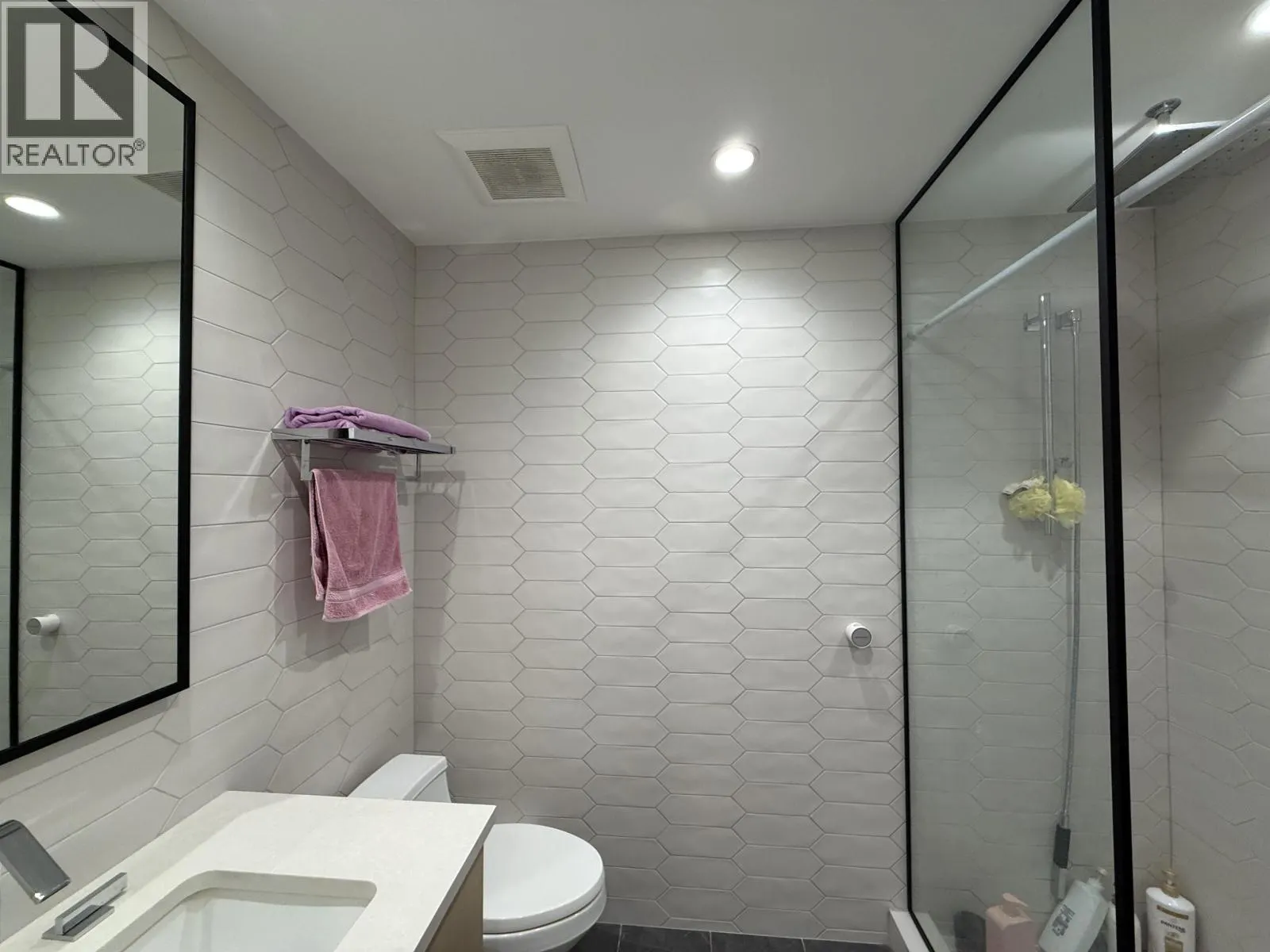 501 4685 CAMBIE STREET